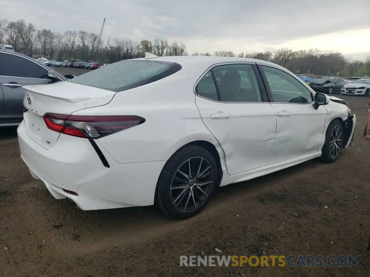 3 Photograph of a damaged car 4T1G11AK9MU536411 TOYOTA CAMRY 2021