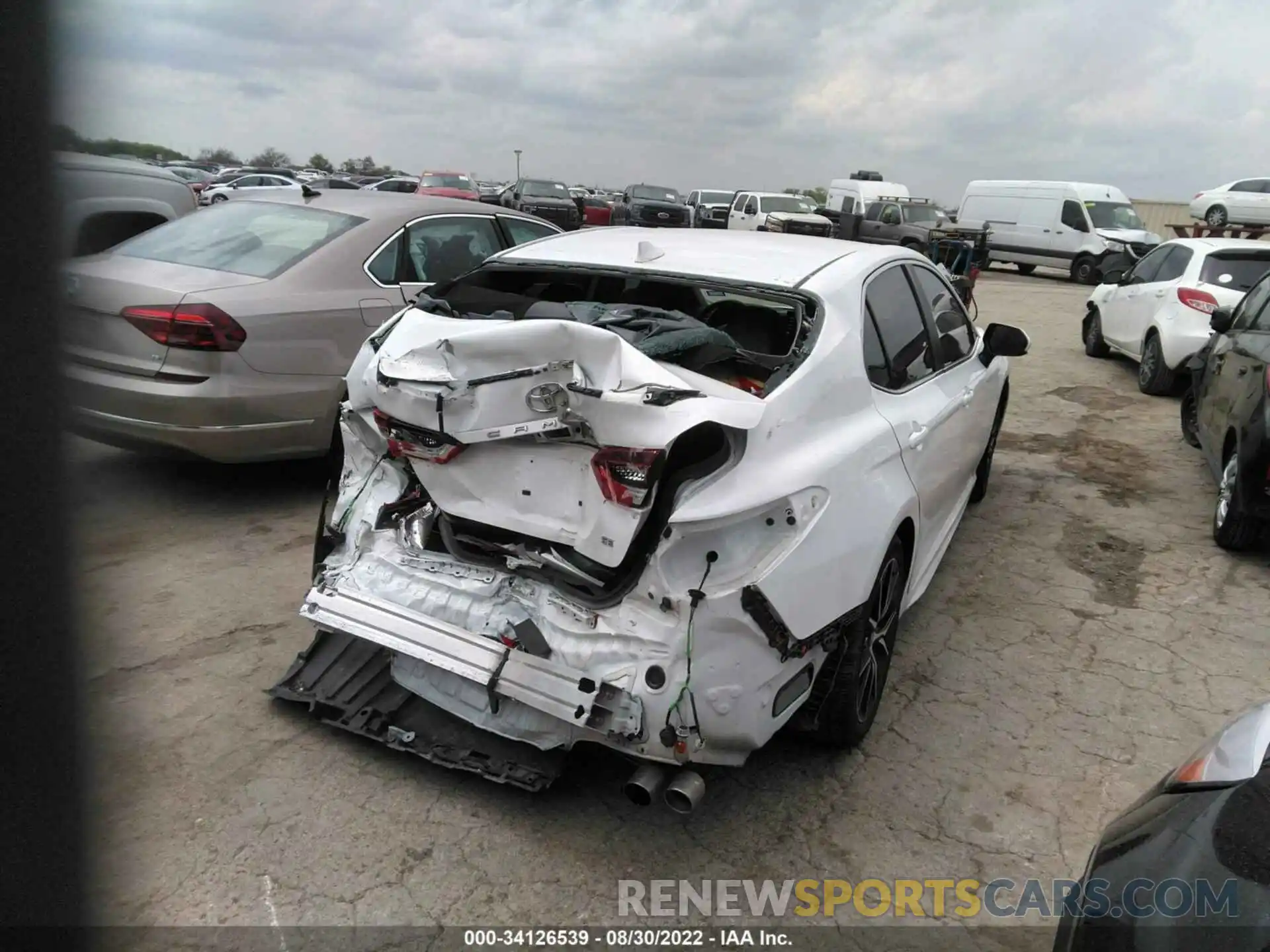 4 Photograph of a damaged car 4T1G11AK9MU540085 TOYOTA CAMRY 2021