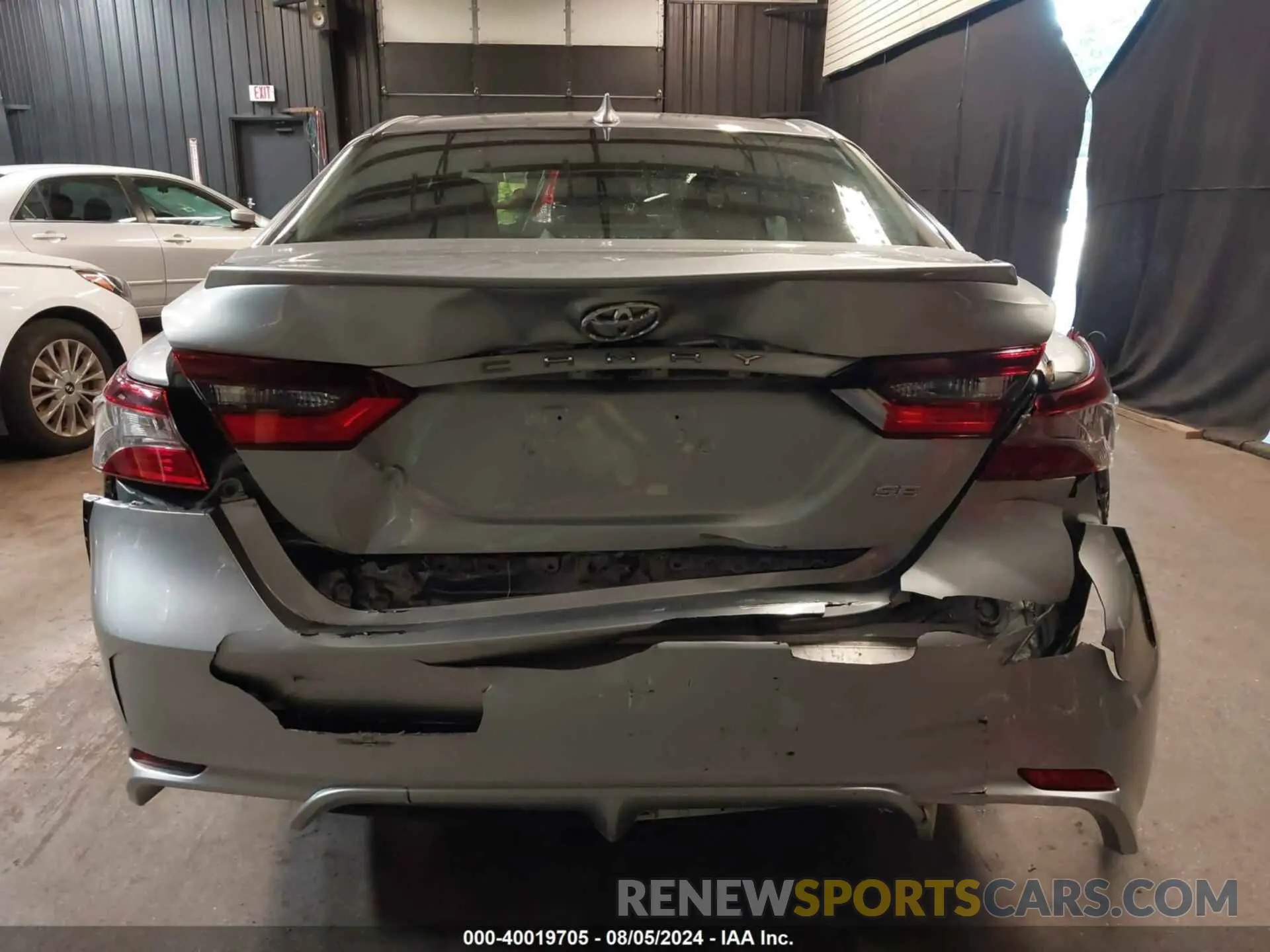 6 Photograph of a damaged car 4T1G11AK9MU552236 TOYOTA CAMRY 2021