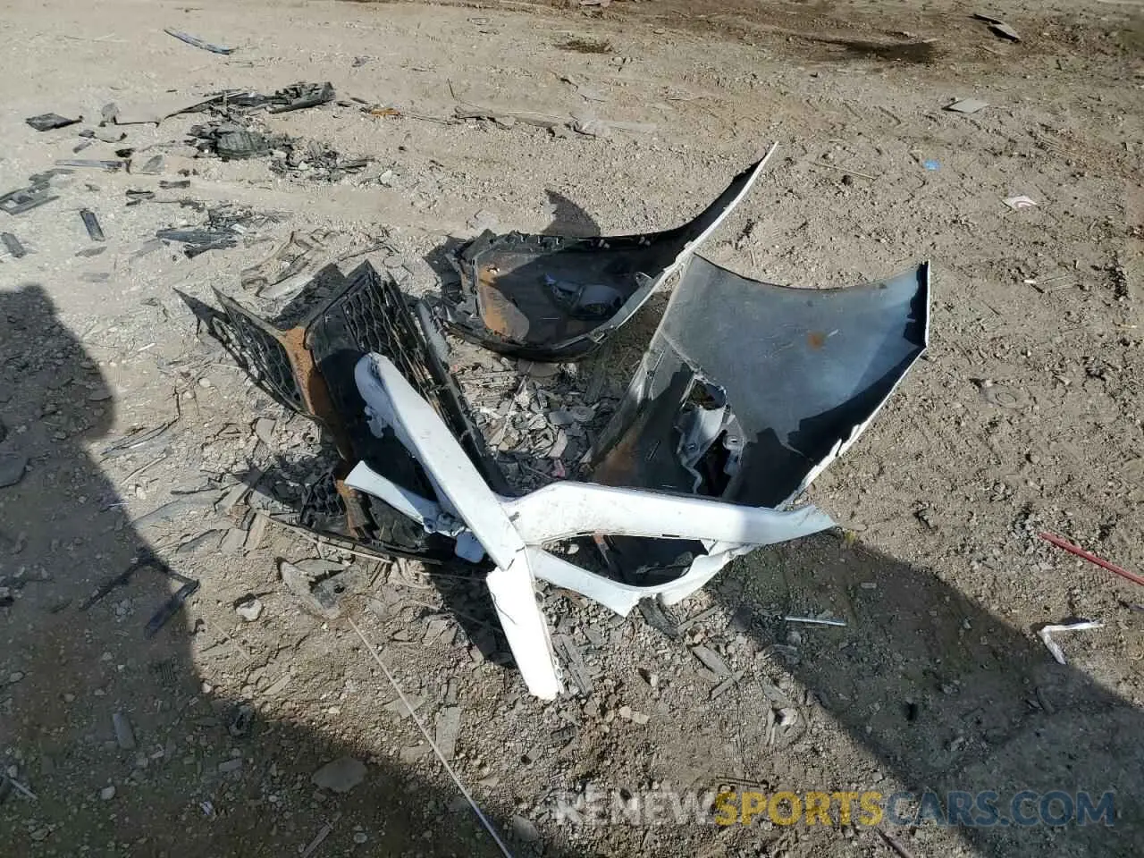14 Photograph of a damaged car 4T1G11AK9MU558215 TOYOTA CAMRY 2021