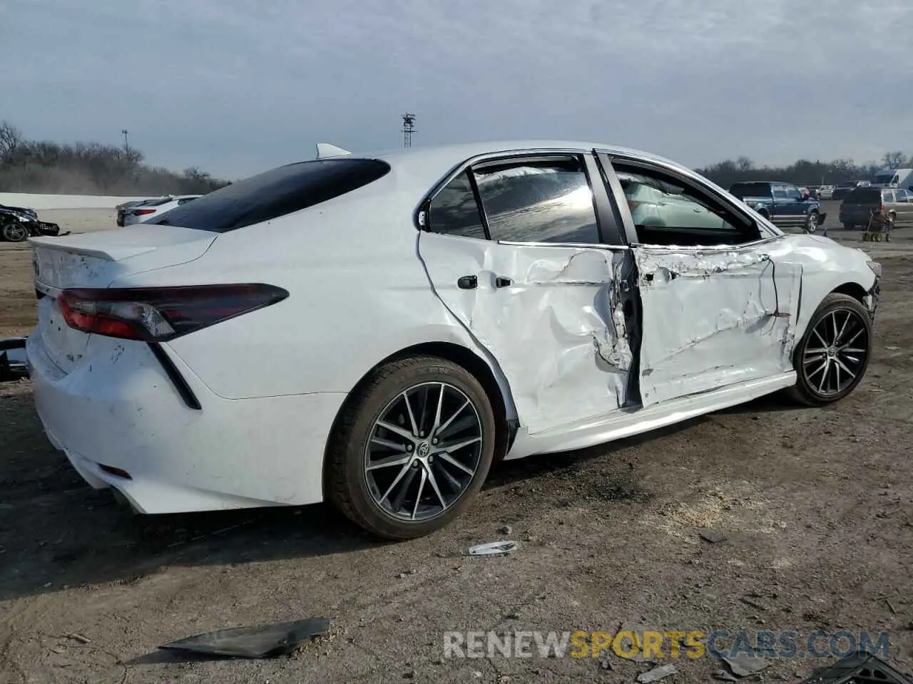 3 Photograph of a damaged car 4T1G11AK9MU558215 TOYOTA CAMRY 2021