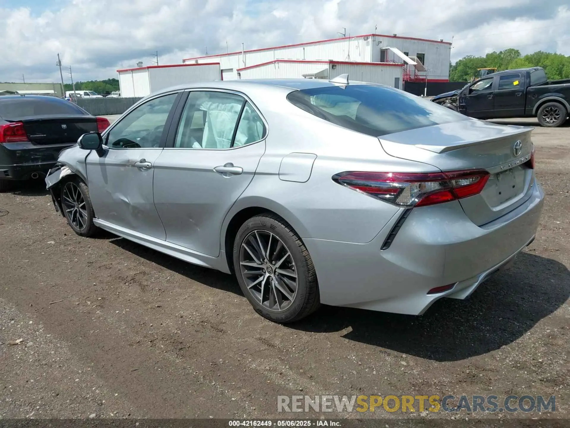 3 Photograph of a damaged car 4T1G11AK9MU566301 TOYOTA CAMRY 2021