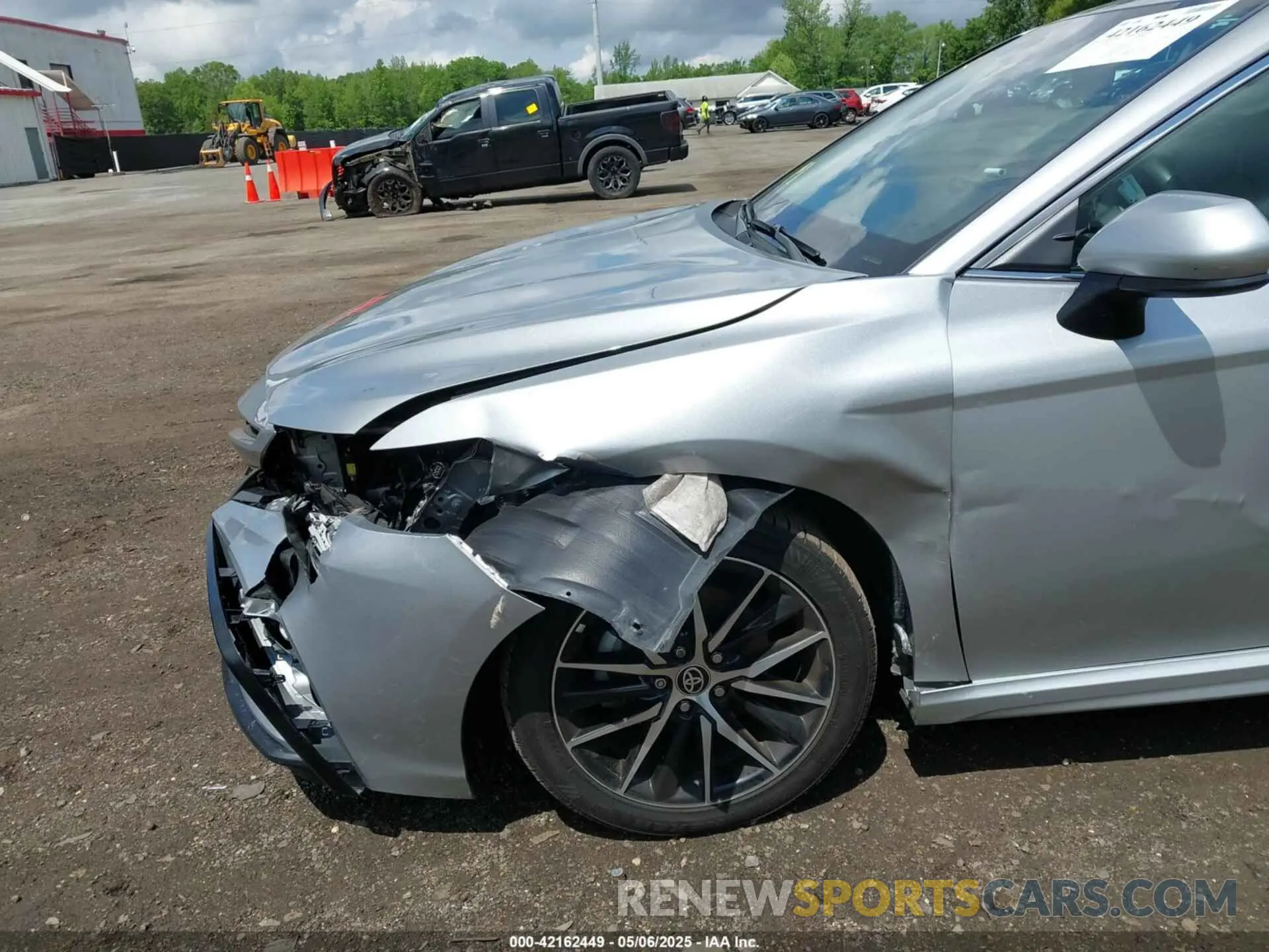 6 Photograph of a damaged car 4T1G11AK9MU566301 TOYOTA CAMRY 2021
