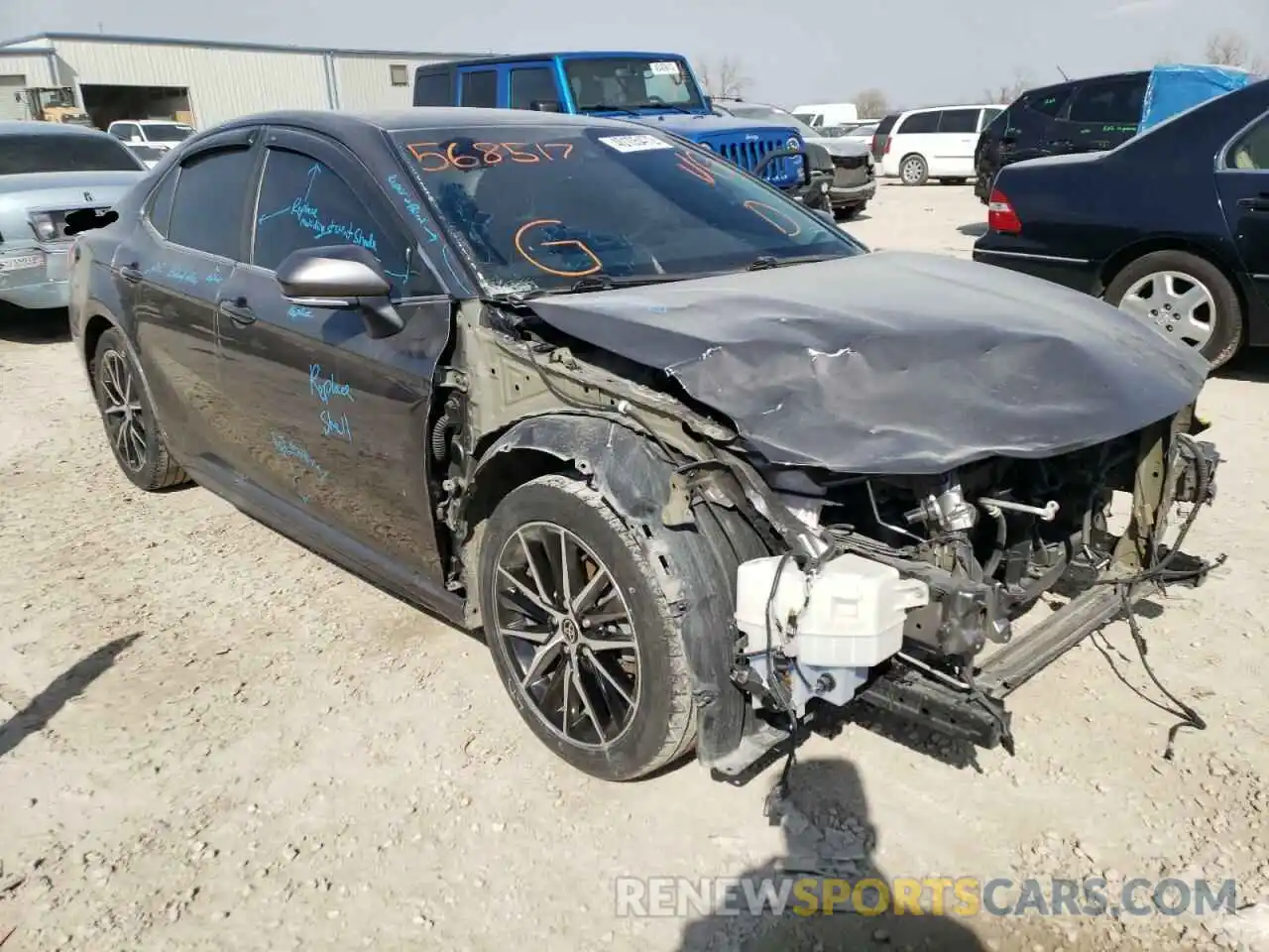 1 Photograph of a damaged car 4T1G11AK9MU568517 TOYOTA CAMRY 2021