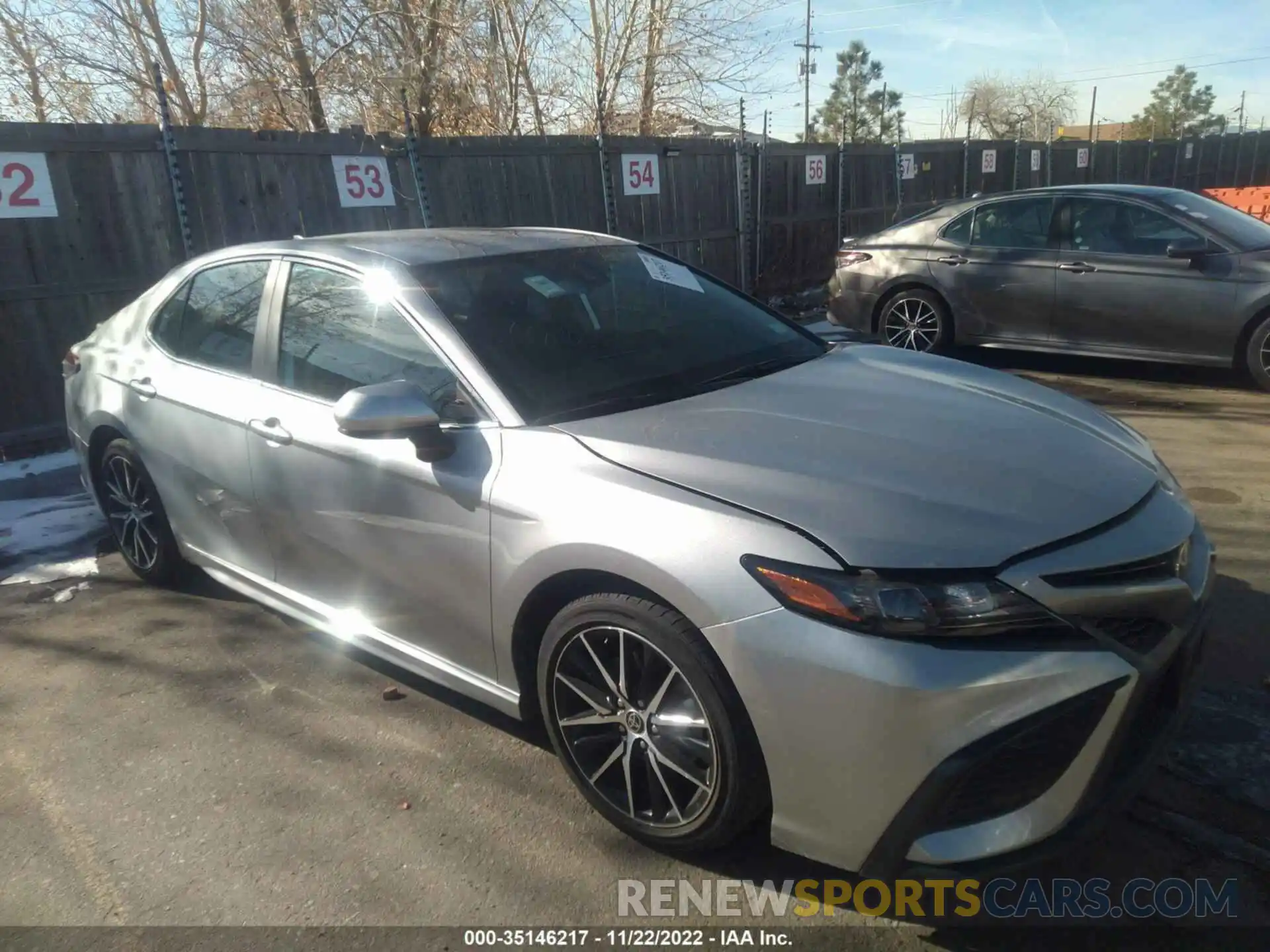 1 Photograph of a damaged car 4T1G11AK9MU570767 TOYOTA CAMRY 2021