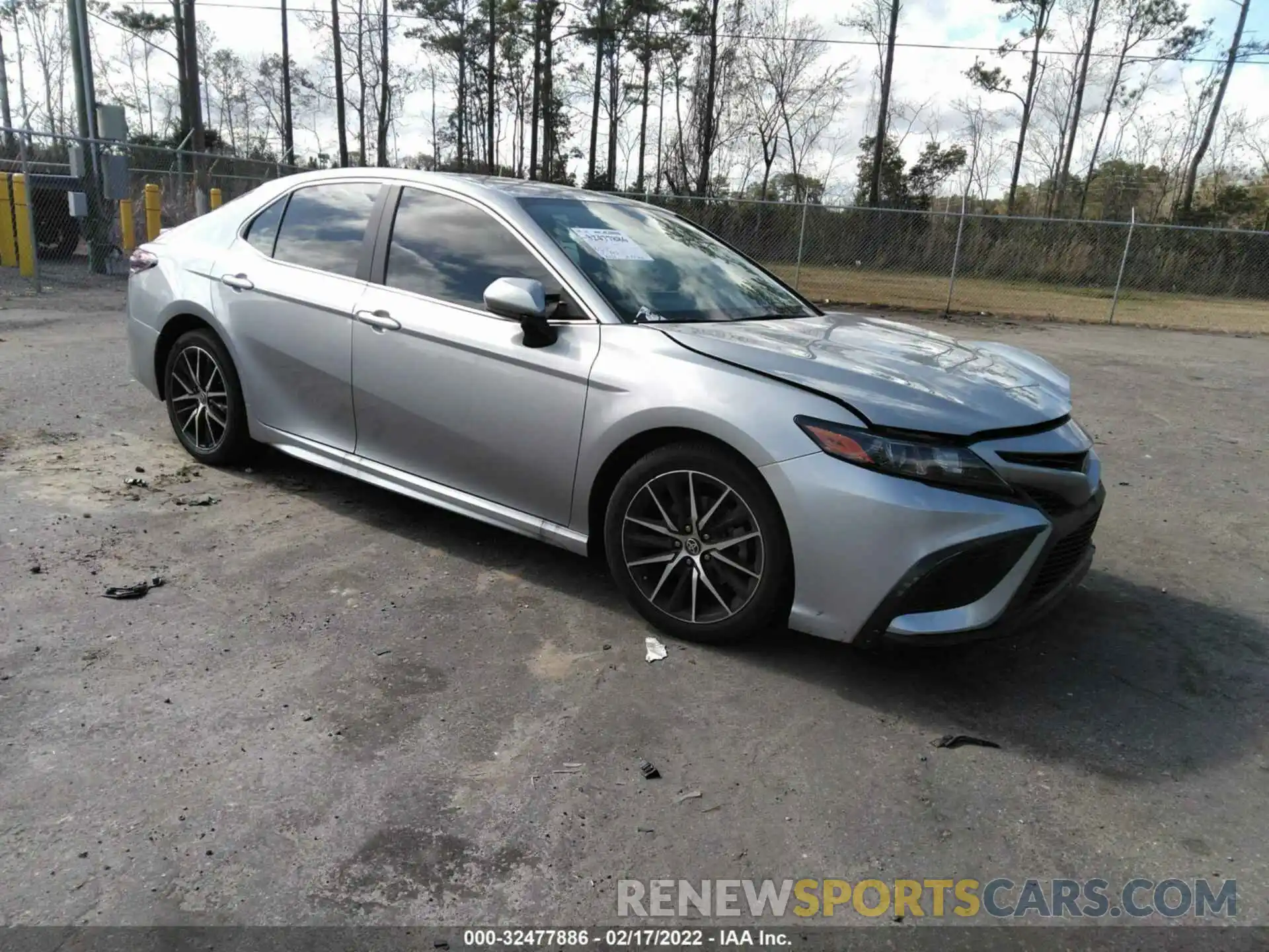 1 Photograph of a damaged car 4T1G11AK9MU574513 TOYOTA CAMRY 2021