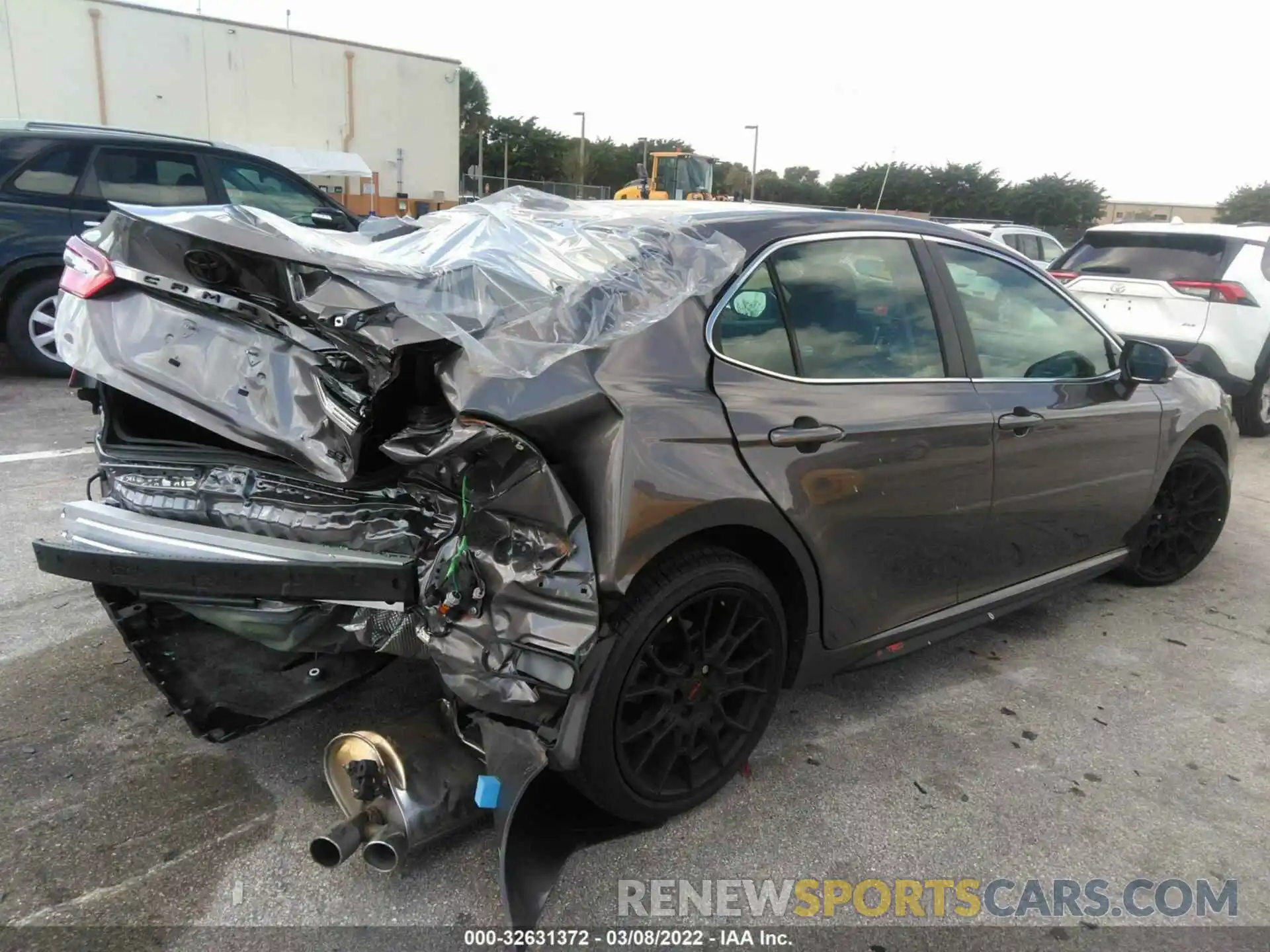 4 Photograph of a damaged car 4T1G11AK9MU593059 TOYOTA CAMRY 2021