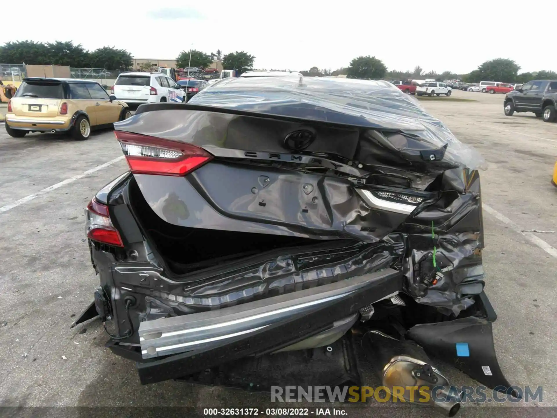 6 Photograph of a damaged car 4T1G11AK9MU593059 TOYOTA CAMRY 2021