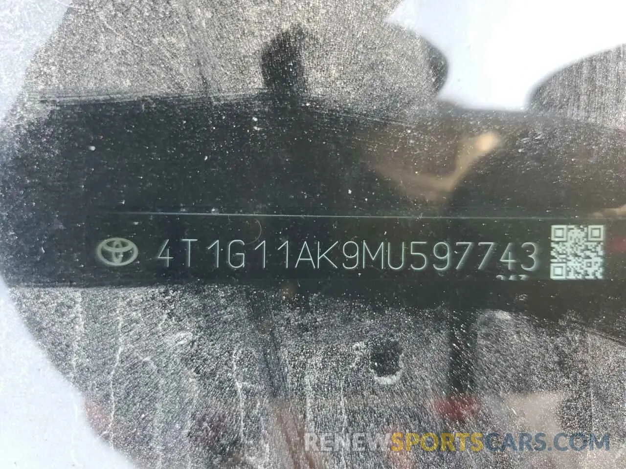 12 Photograph of a damaged car 4T1G11AK9MU597743 TOYOTA CAMRY 2021