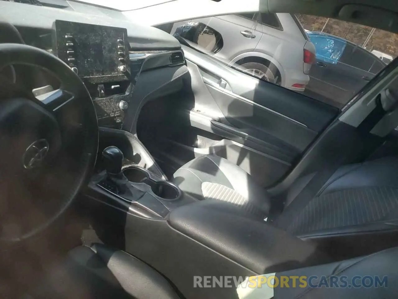 8 Photograph of a damaged car 4T1G11AK9MU597743 TOYOTA CAMRY 2021
