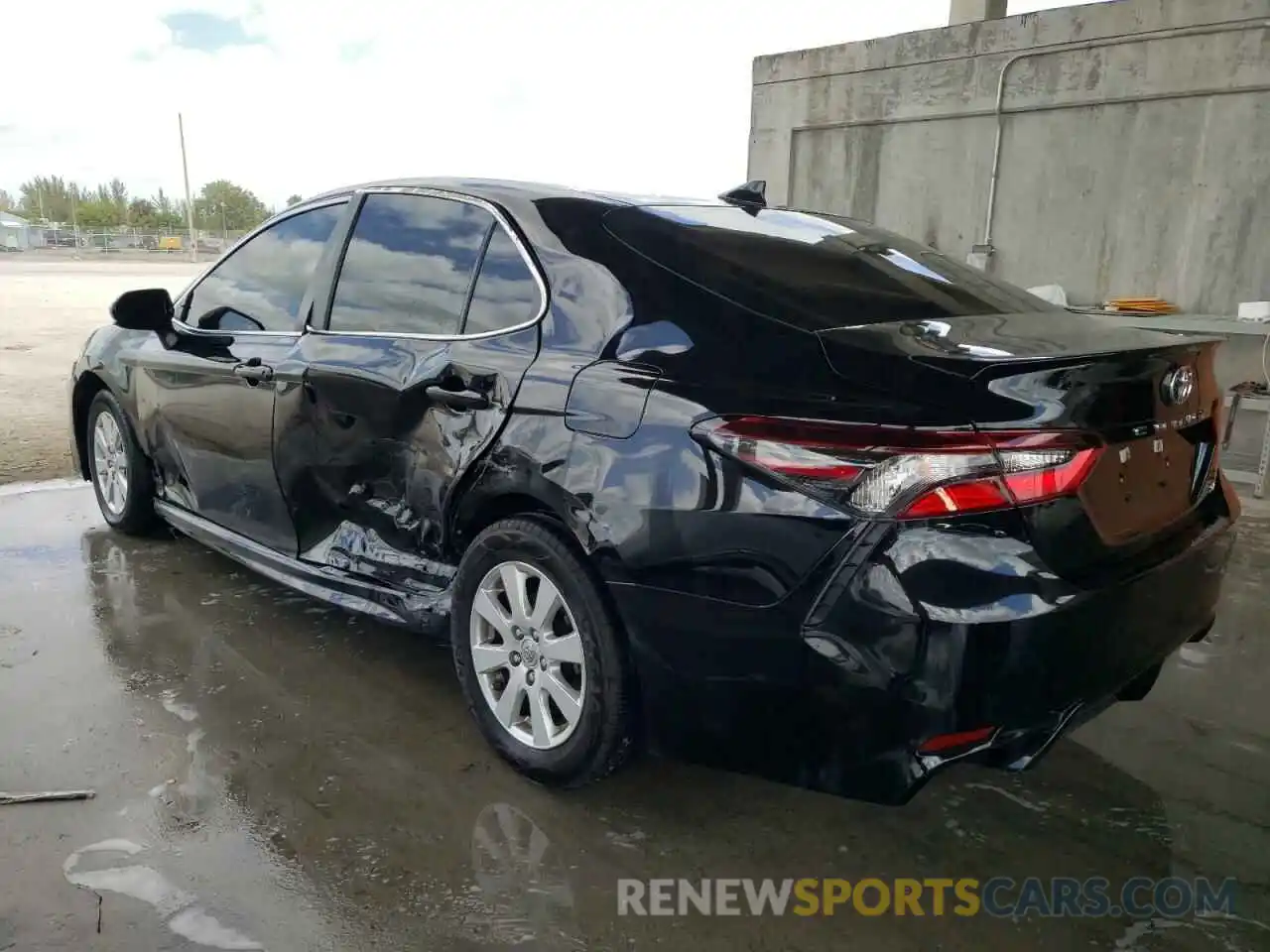 3 Photograph of a damaged car 4T1G11AK9MU600852 TOYOTA CAMRY 2021