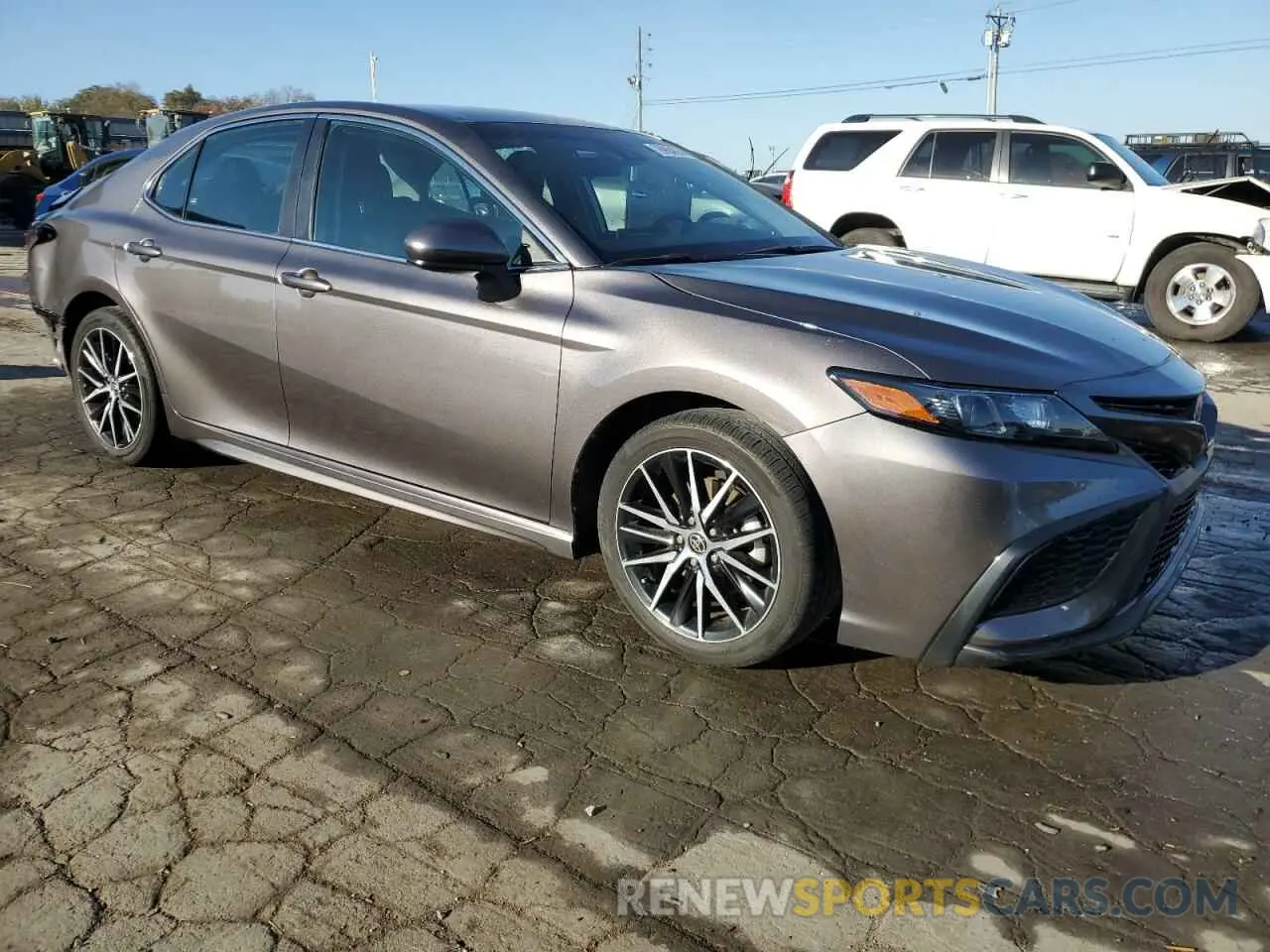 4 Photograph of a damaged car 4T1G11AK9MU610197 TOYOTA CAMRY 2021