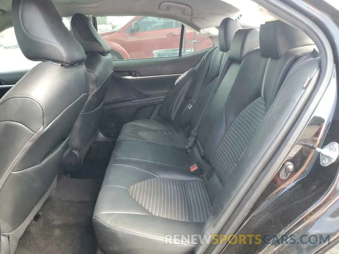 10 Photograph of a damaged car 4T1G11AK9MU617067 TOYOTA CAMRY 2021