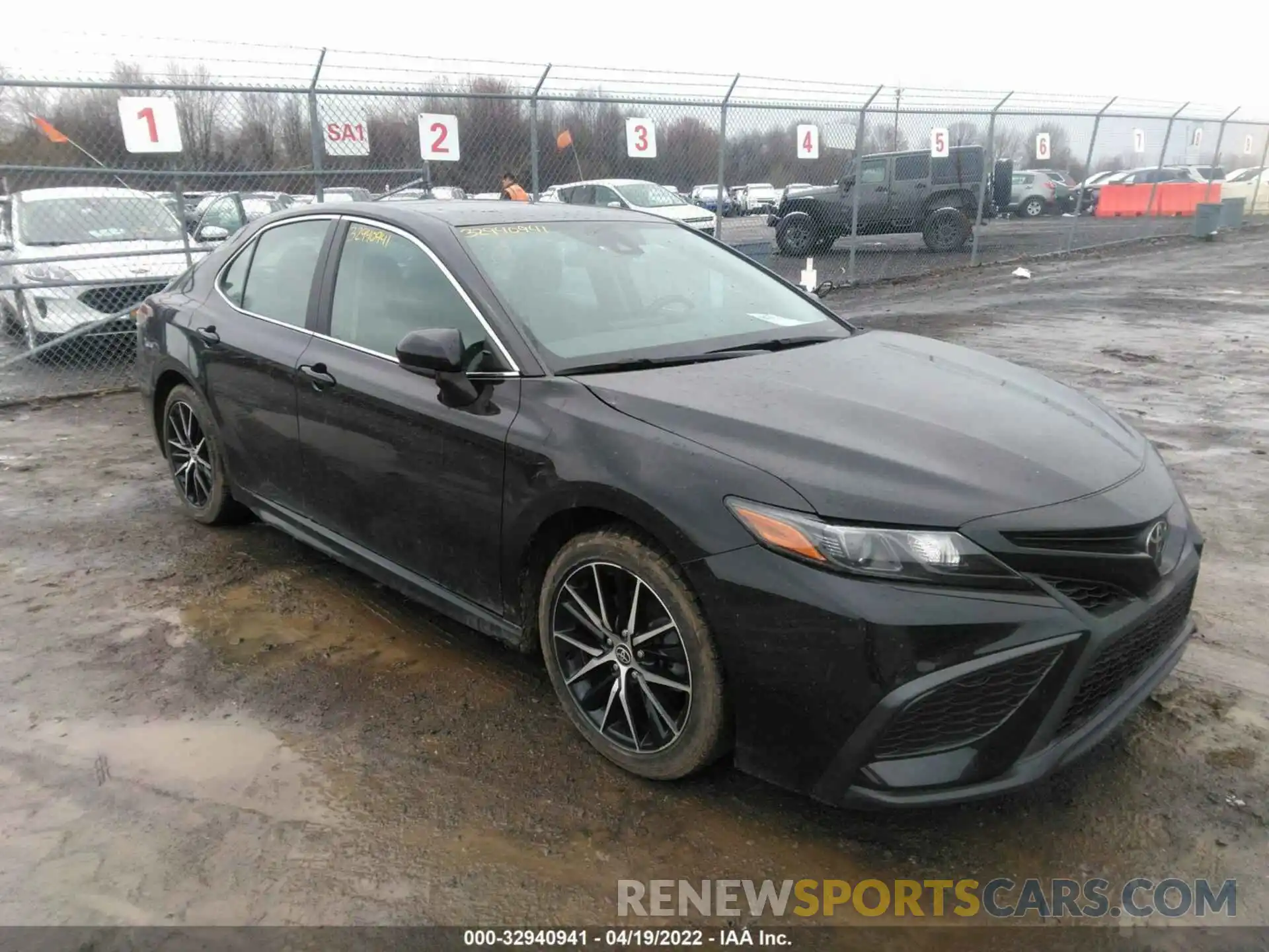 1 Photograph of a damaged car 4T1G11AKXMU407853 TOYOTA CAMRY 2021