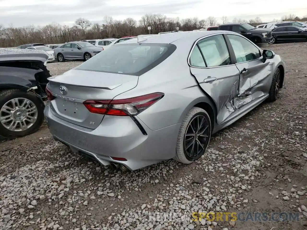 4 Photograph of a damaged car 4T1G11AKXMU408288 TOYOTA CAMRY 2021