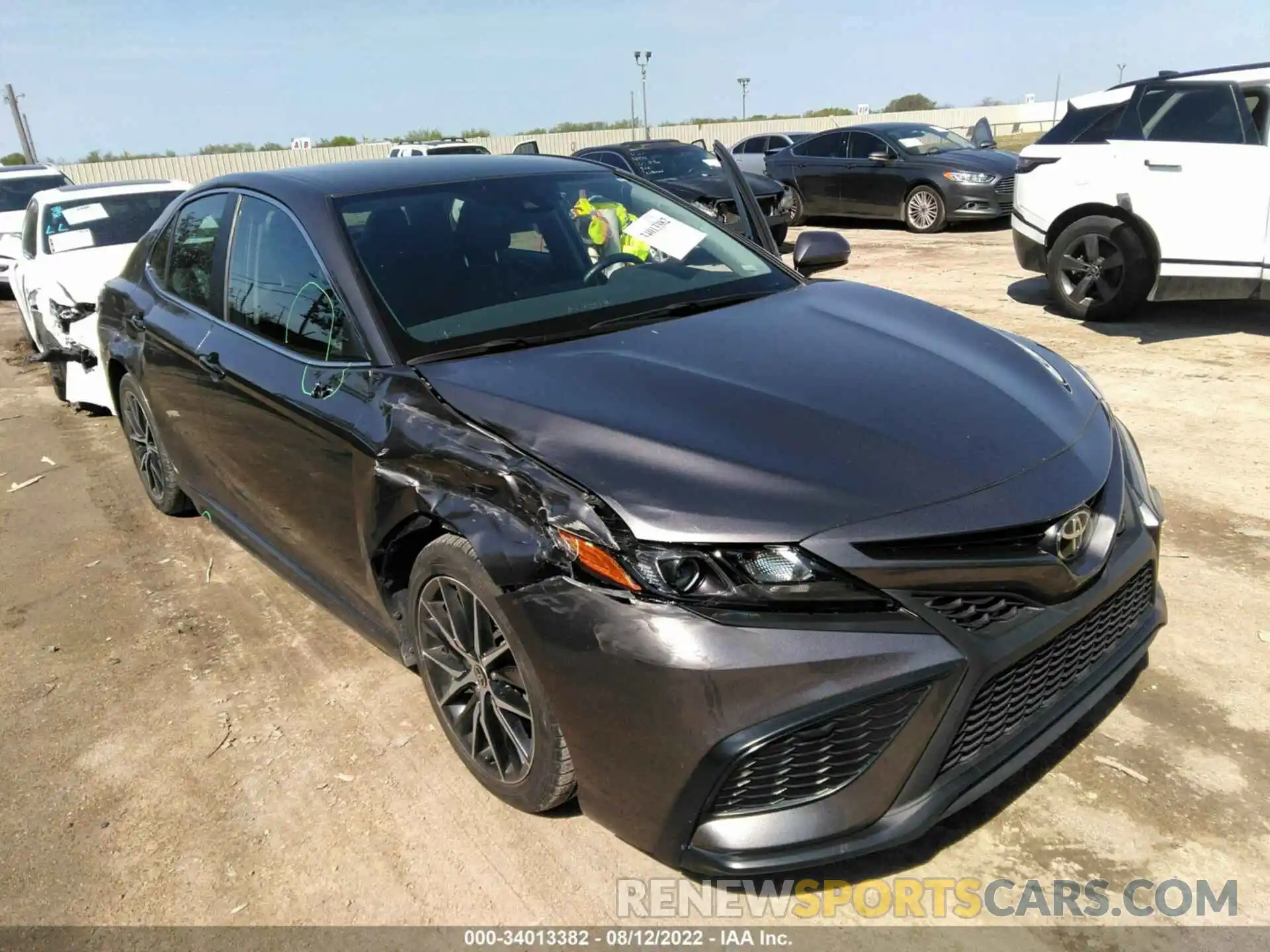 6 Photograph of a damaged car 4T1G11AKXMU411465 TOYOTA CAMRY 2021