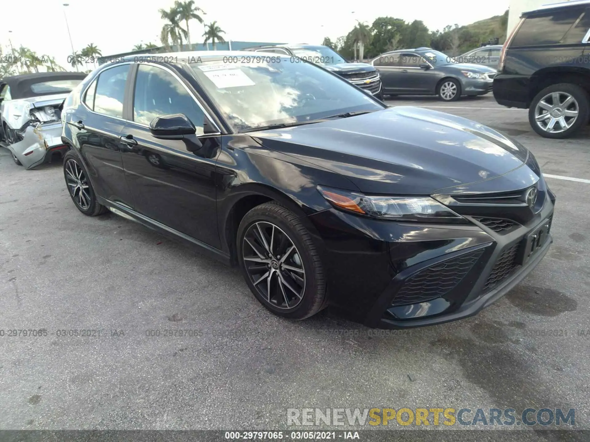 1 Photograph of a damaged car 4T1G11AKXMU413040 TOYOTA CAMRY 2021