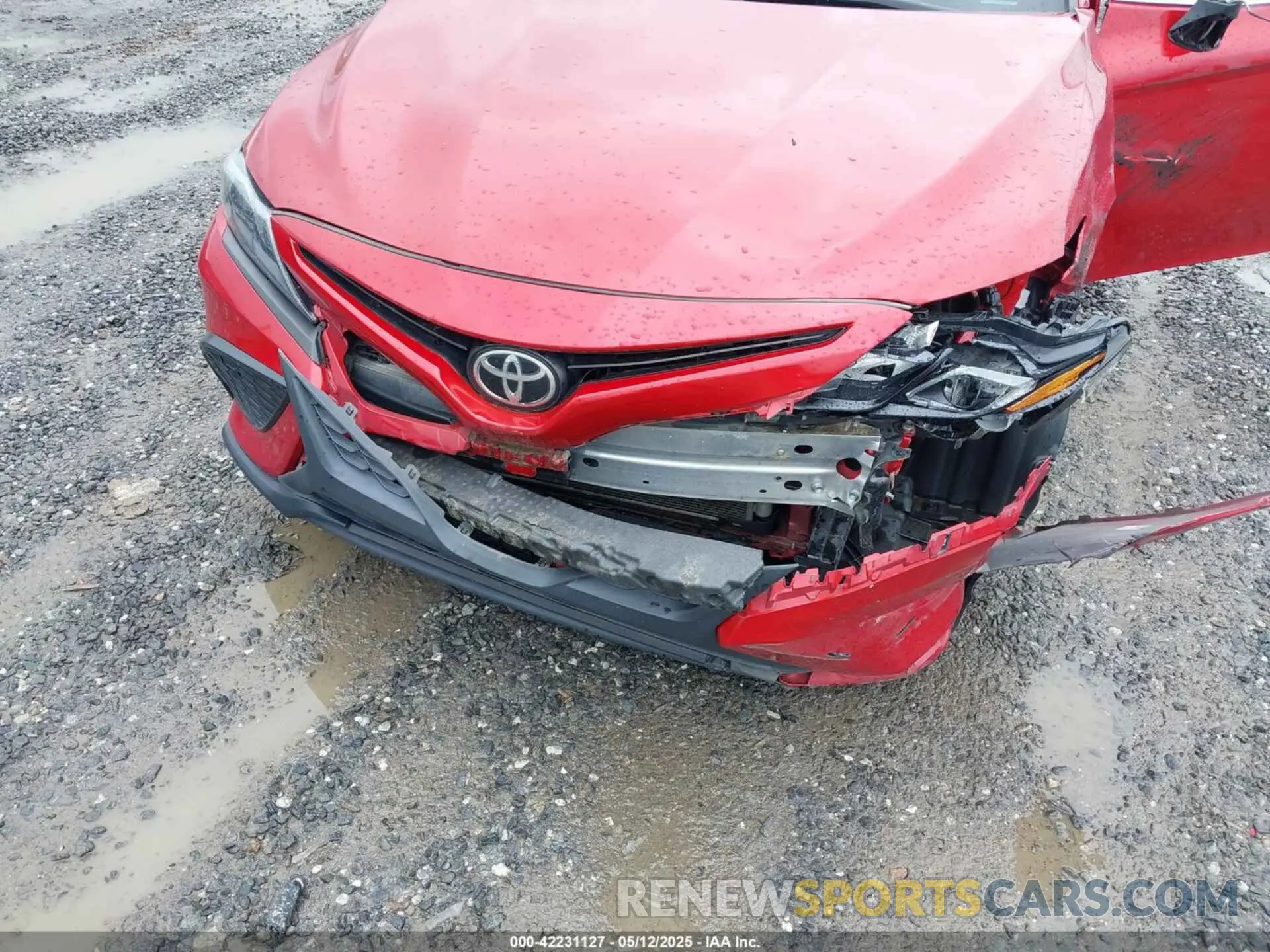 6 Photograph of a damaged car 4T1G11AKXMU414625 TOYOTA CAMRY 2021