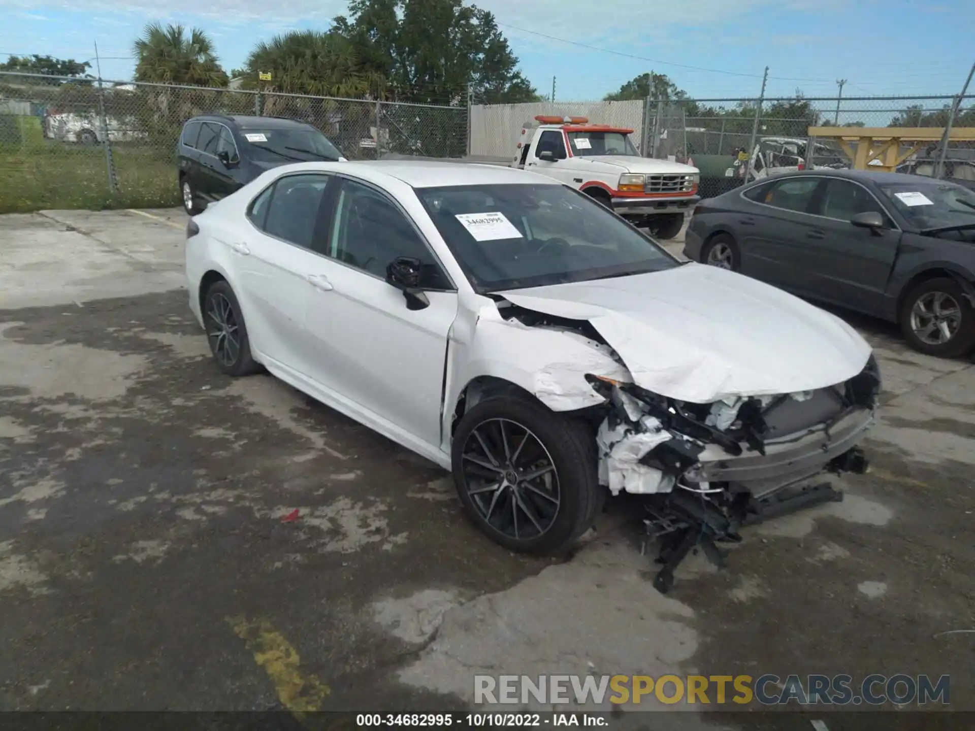 1 Photograph of a damaged car 4T1G11AKXMU414639 TOYOTA CAMRY 2021