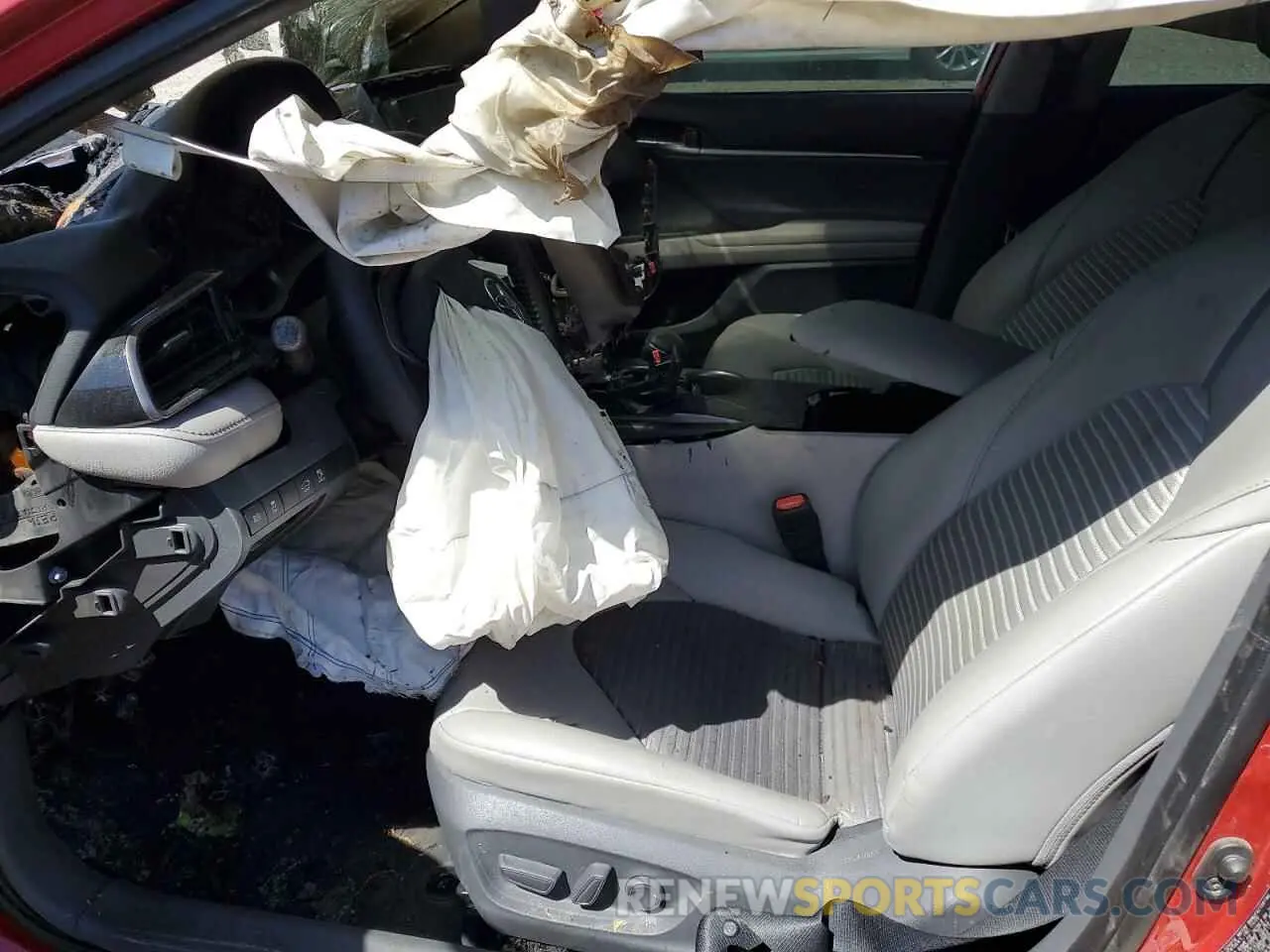 7 Photograph of a damaged car 4T1G11AKXMU416276 TOYOTA CAMRY 2021