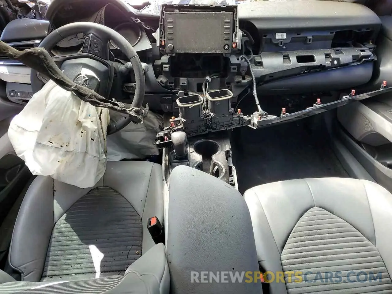 8 Photograph of a damaged car 4T1G11AKXMU416276 TOYOTA CAMRY 2021