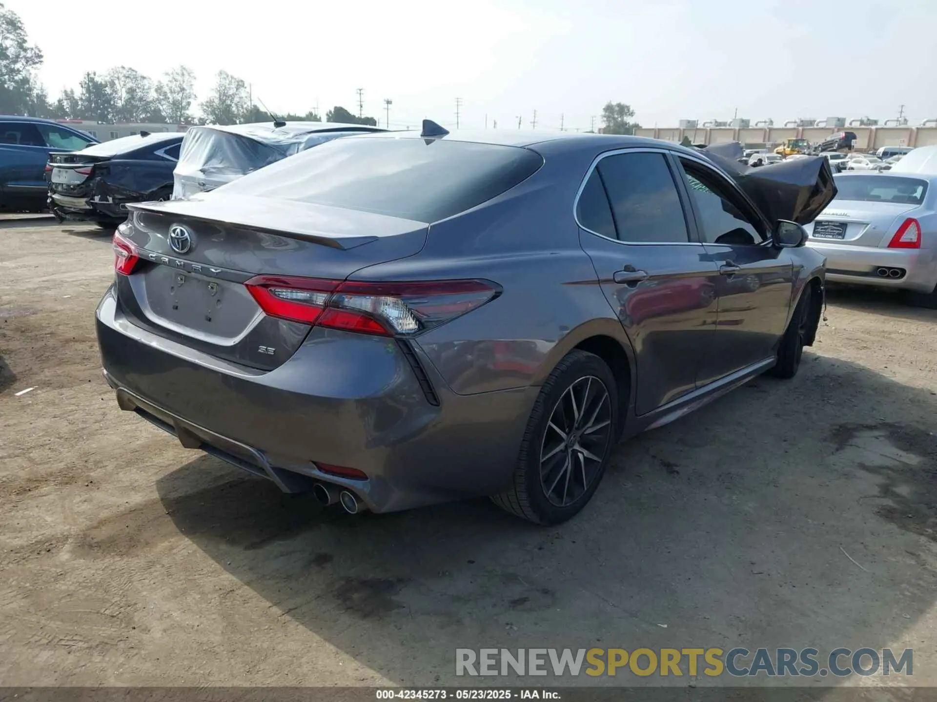 4 Photograph of a damaged car 4T1G11AKXMU442232 TOYOTA CAMRY 2021