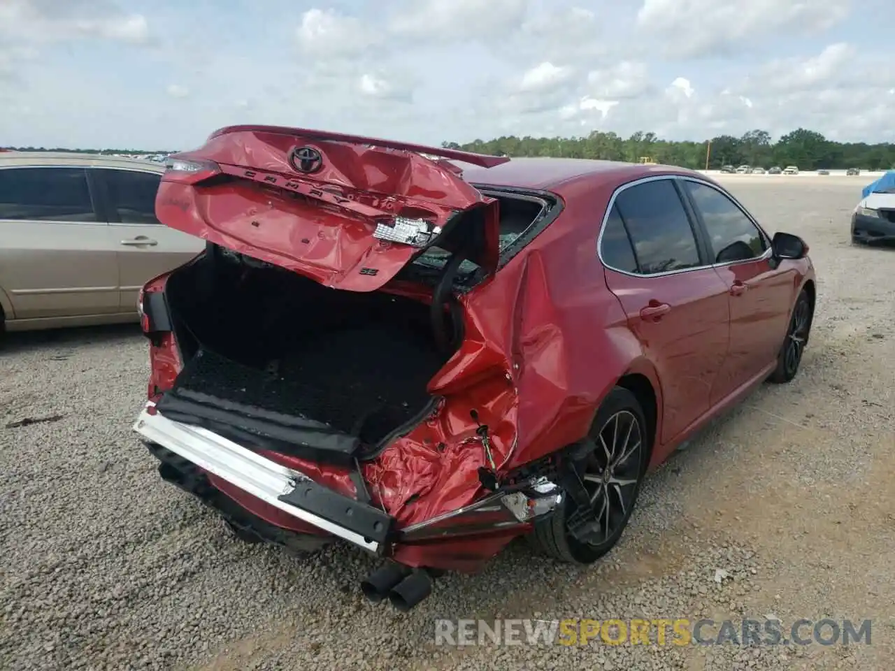 4 Photograph of a damaged car 4T1G11AKXMU447544 TOYOTA CAMRY 2021