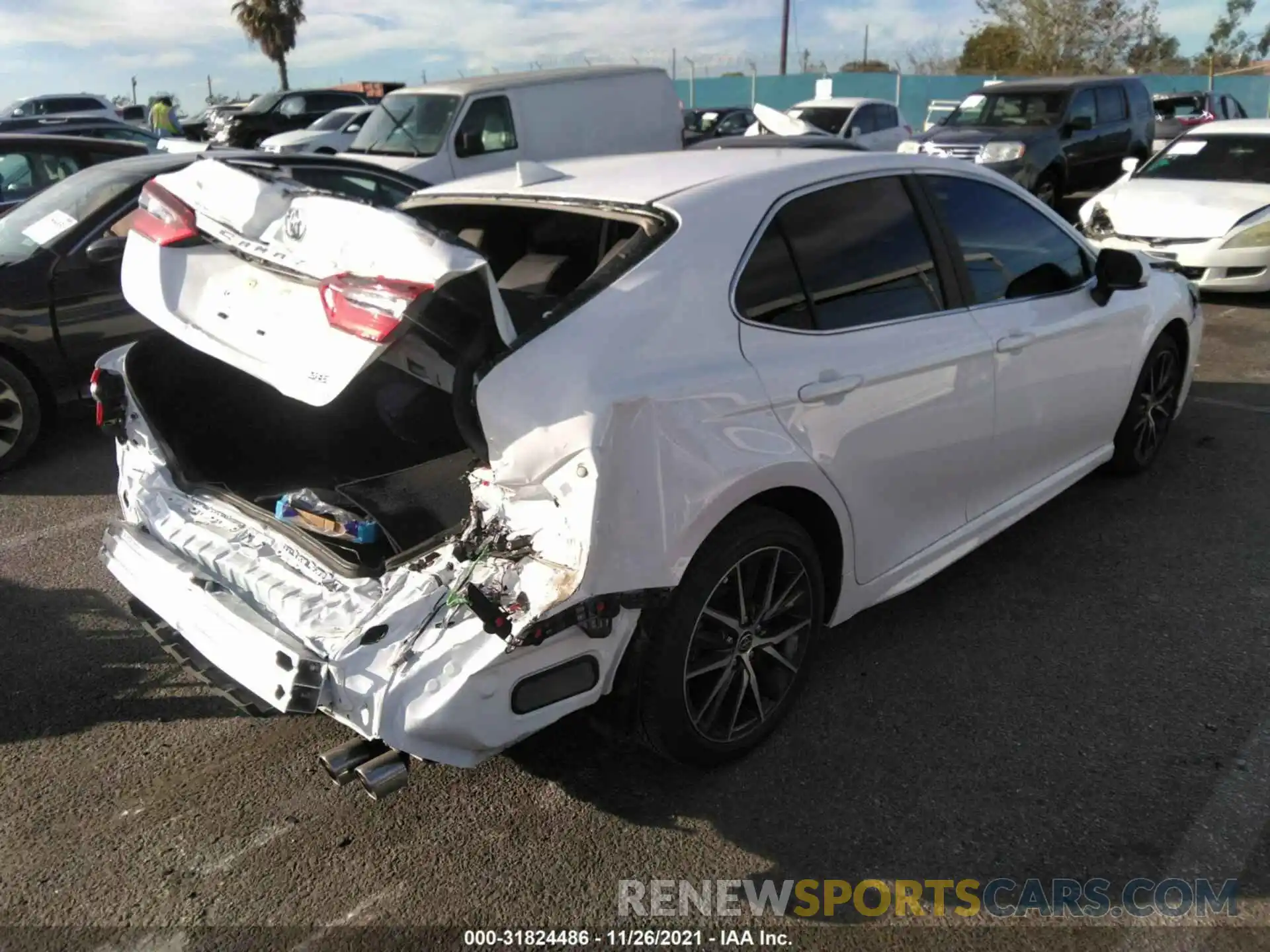 4 Photograph of a damaged car 4T1G11AKXMU456583 TOYOTA CAMRY 2021