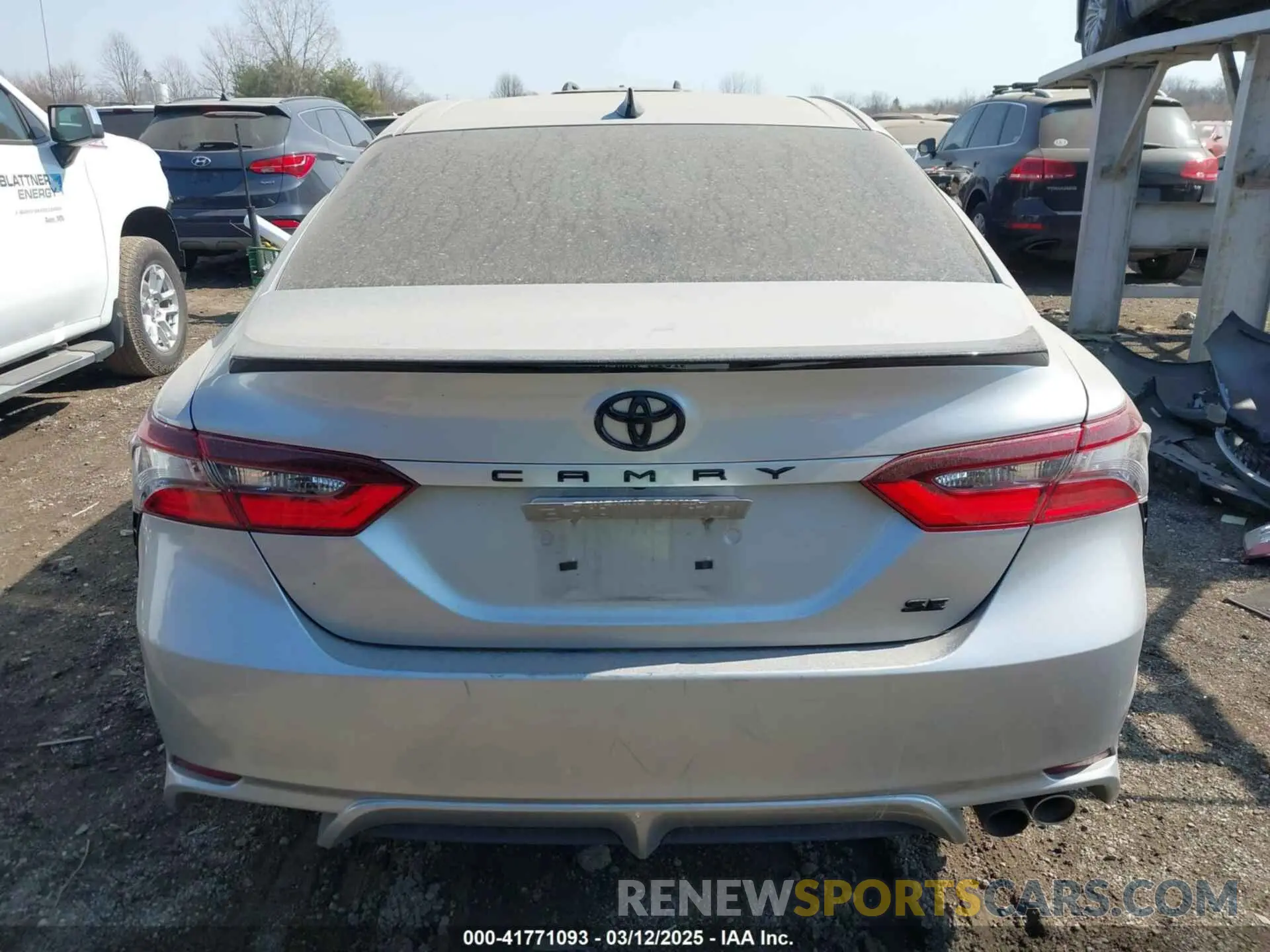 16 Photograph of a damaged car 4T1G11AKXMU458396 TOYOTA CAMRY 2021