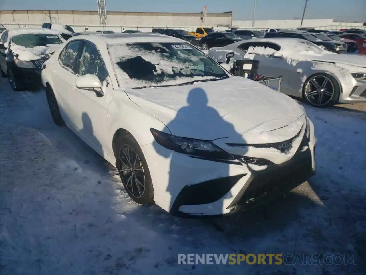 1 Photograph of a damaged car 4T1G11AKXMU460570 TOYOTA CAMRY 2021