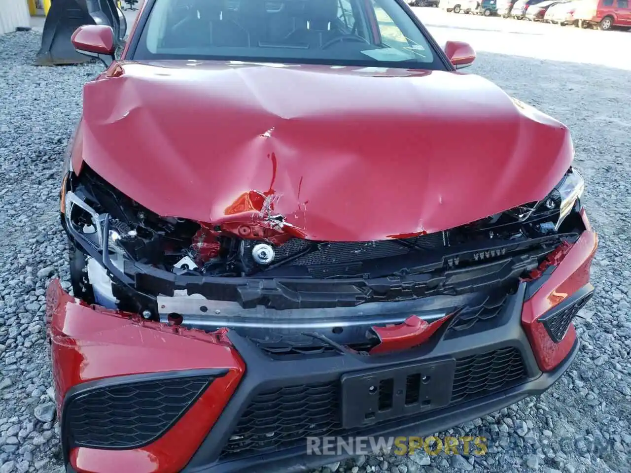 9 Photograph of a damaged car 4T1G11AKXMU465073 TOYOTA CAMRY 2021