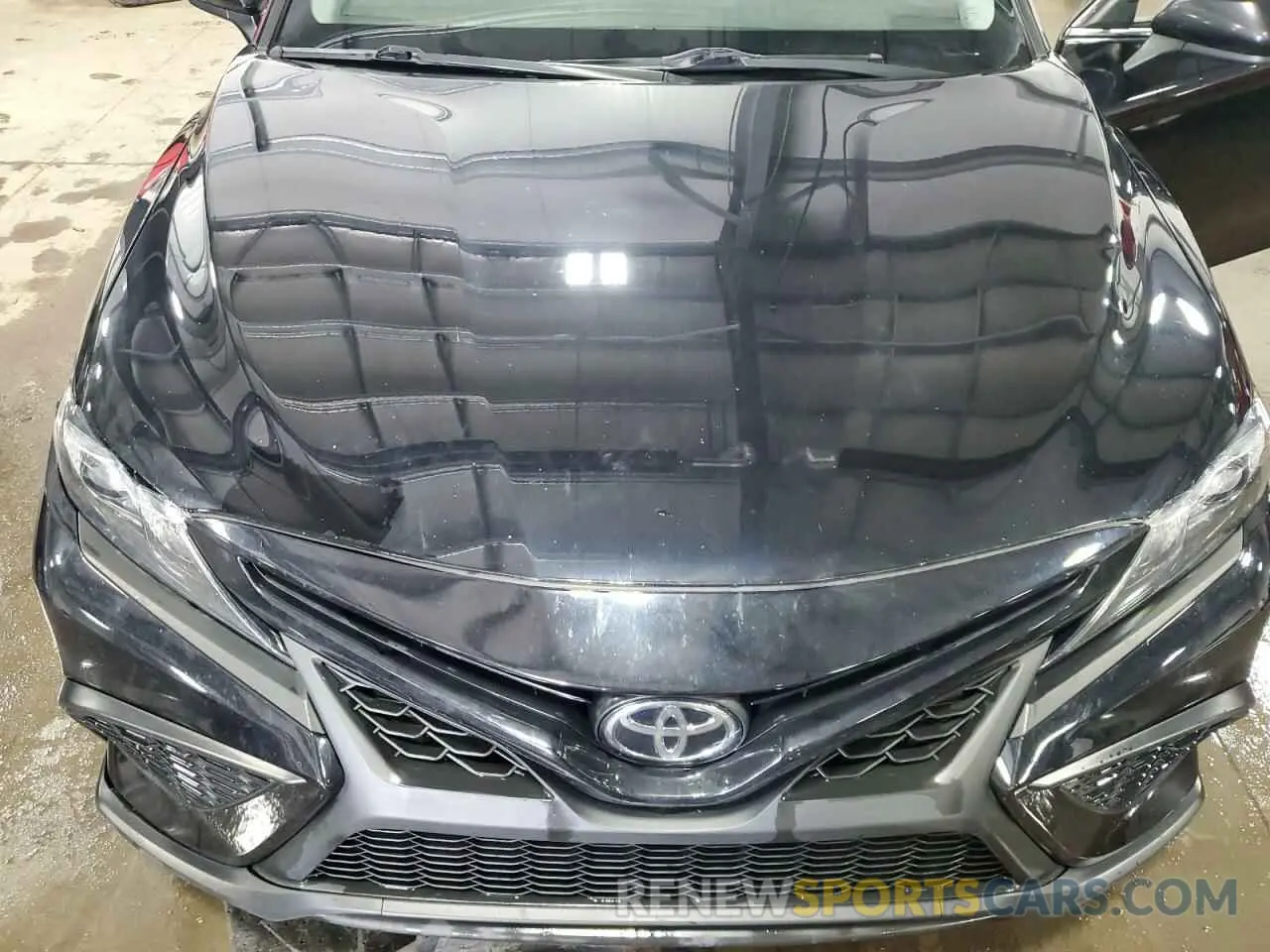 12 Photograph of a damaged car 4T1G11AKXMU465459 TOYOTA CAMRY 2021