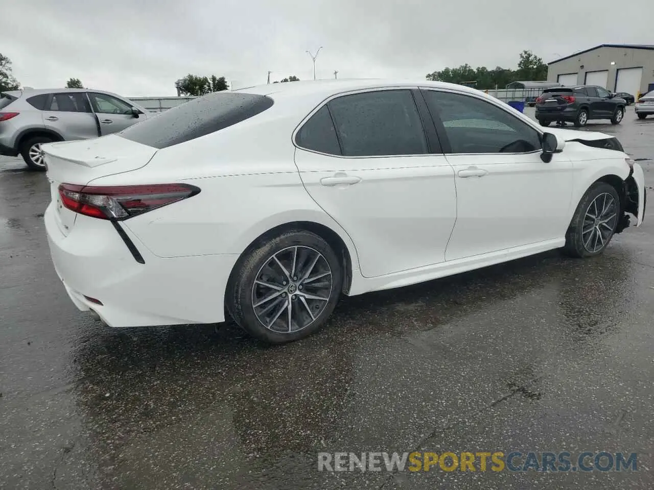 3 Photograph of a damaged car 4T1G11AKXMU470760 TOYOTA CAMRY 2021