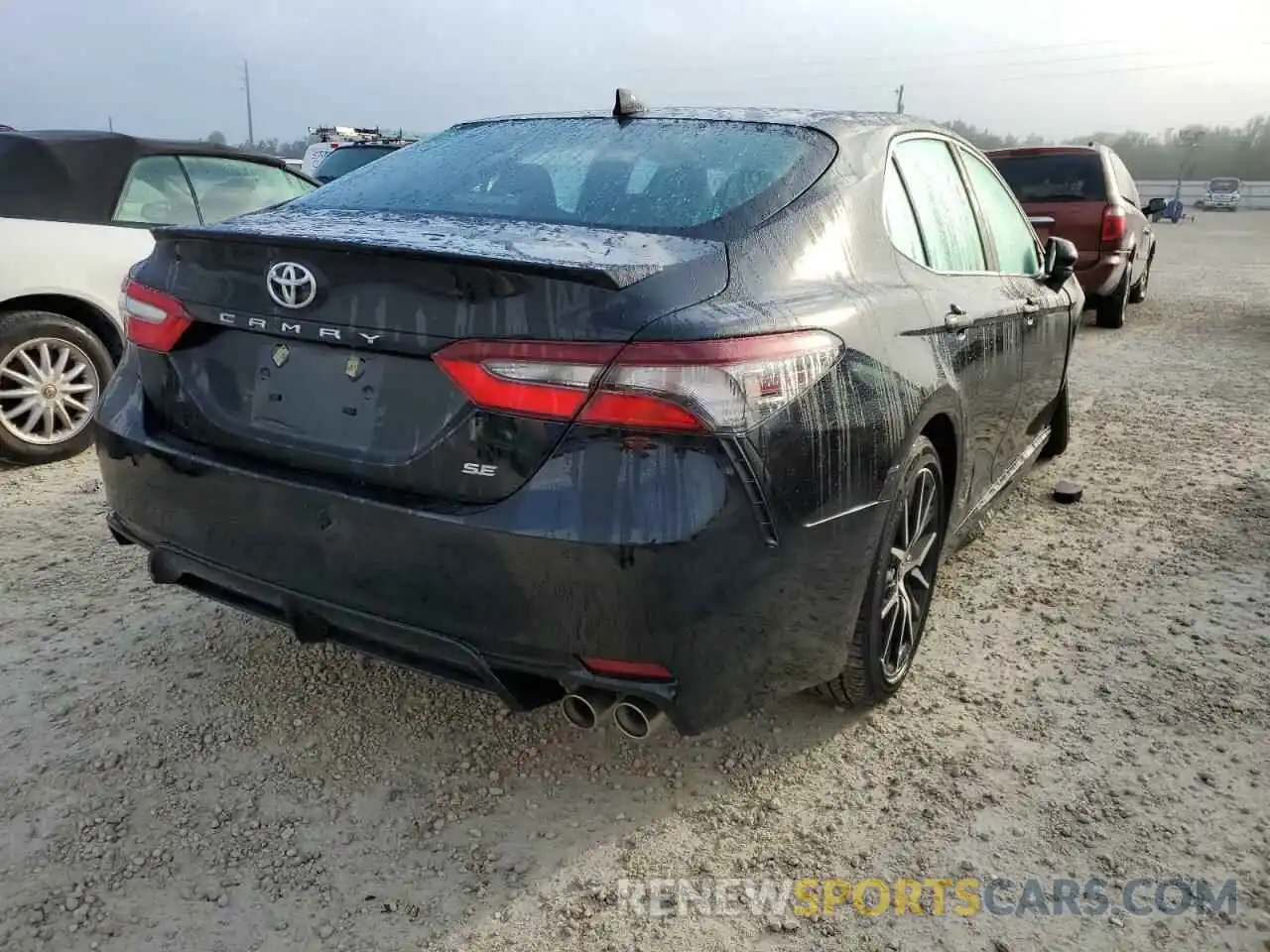 3 Photograph of a damaged car 4T1G11AKXMU488885 TOYOTA CAMRY 2021