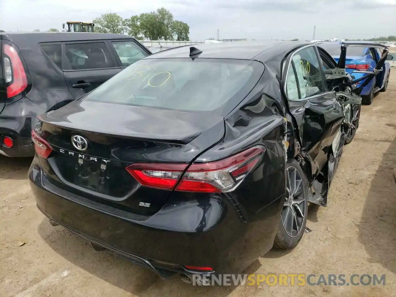 4 Photograph of a damaged car 4T1G11AKXMU490670 TOYOTA CAMRY 2021