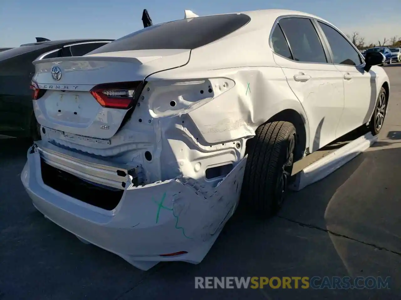 4 Photograph of a damaged car 4T1G11AKXMU497375 TOYOTA CAMRY 2021