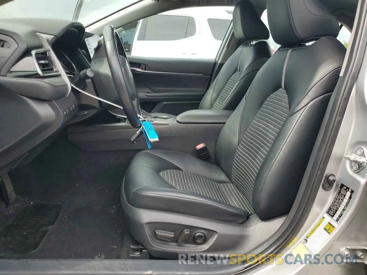 7 Photograph of a damaged car 4T1G11AKXMU517348 TOYOTA CAMRY 2021