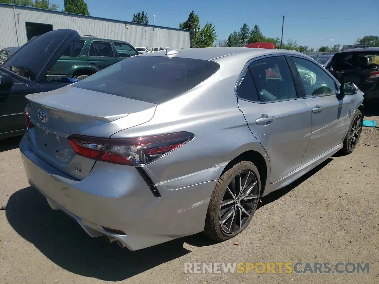 4 Photograph of a damaged car 4T1G11AKXMU525014 TOYOTA CAMRY 2021