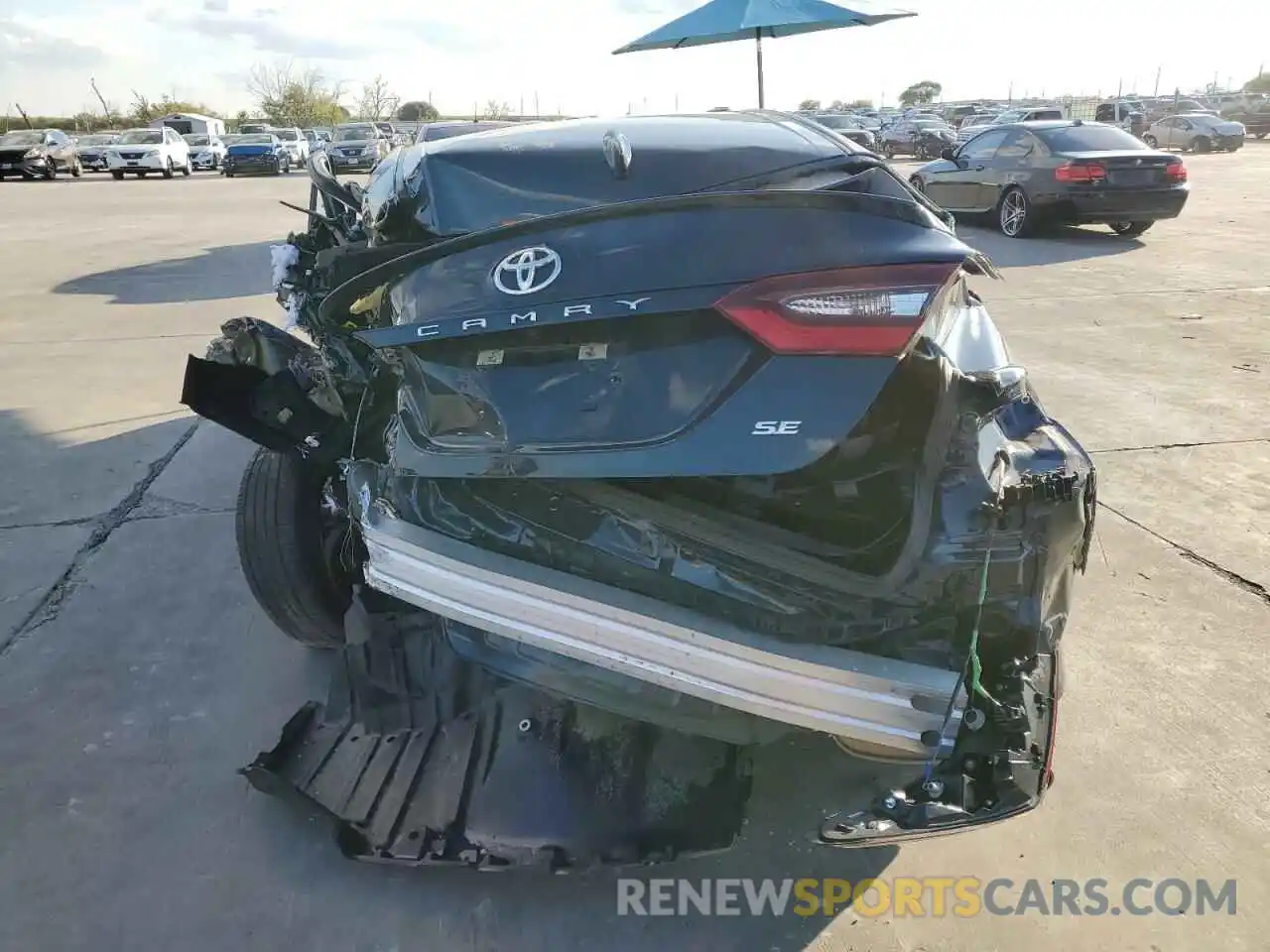 6 Photograph of a damaged car 4T1G11AKXMU529211 TOYOTA CAMRY 2021