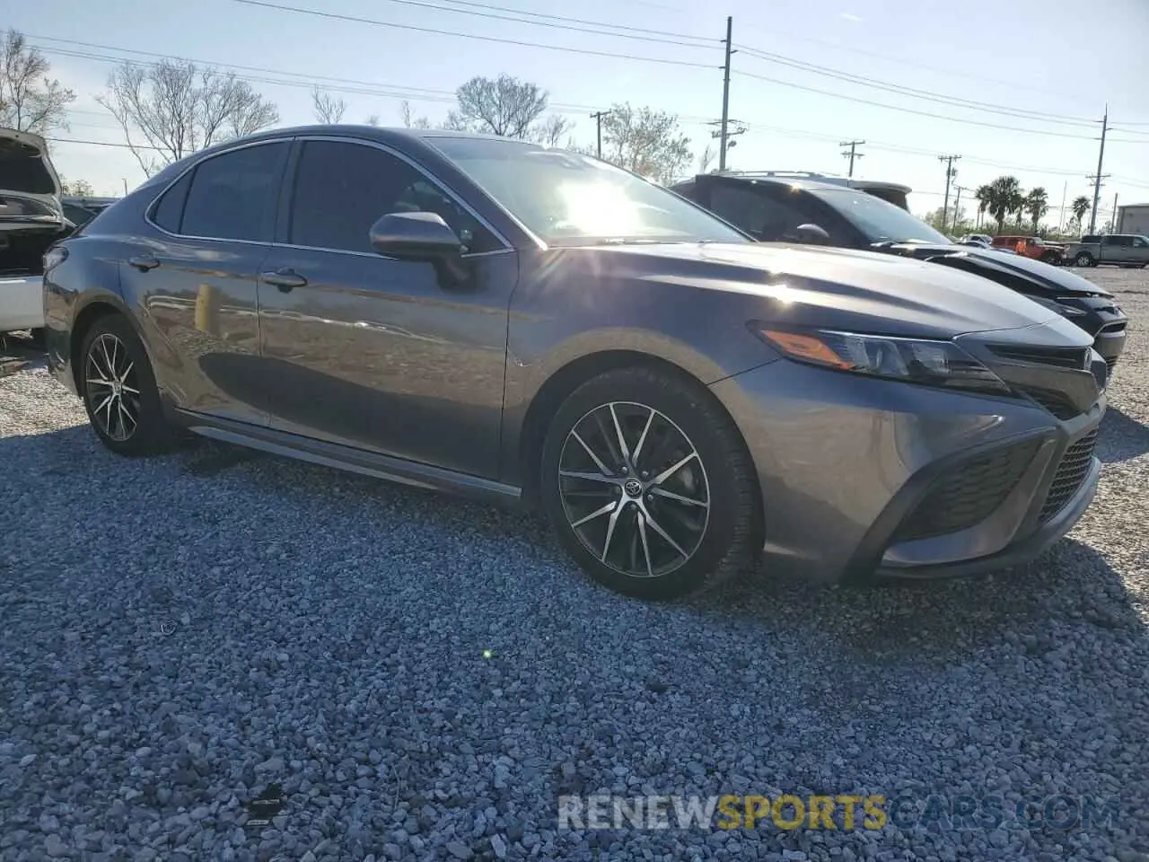 4 Photograph of a damaged car 4T1G11AKXMU530133 TOYOTA CAMRY 2021
