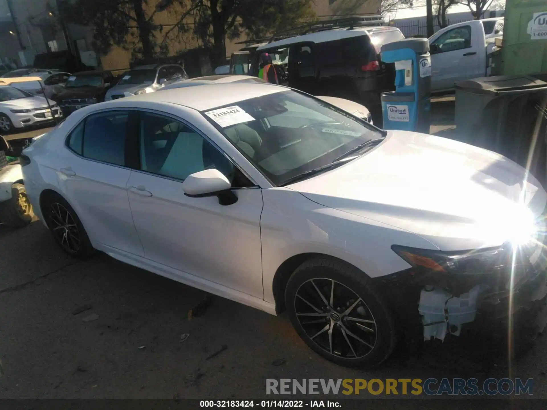 1 Photograph of a damaged car 4T1G11AKXMU542802 TOYOTA CAMRY 2021