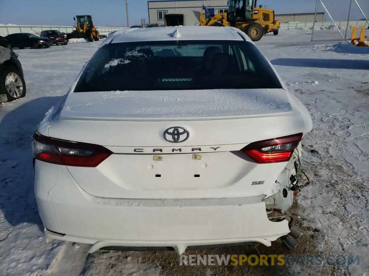 6 Photograph of a damaged car 4T1G11AKXMU548437 TOYOTA CAMRY 2021