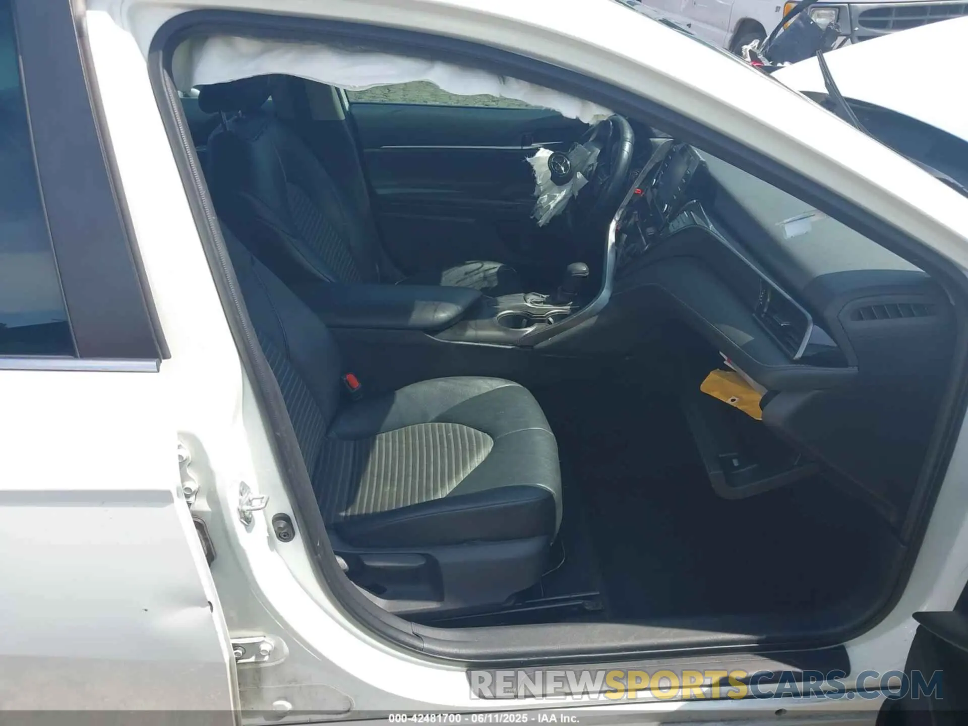 5 Photograph of a damaged car 4T1G11AKXMU551323 TOYOTA CAMRY 2021
