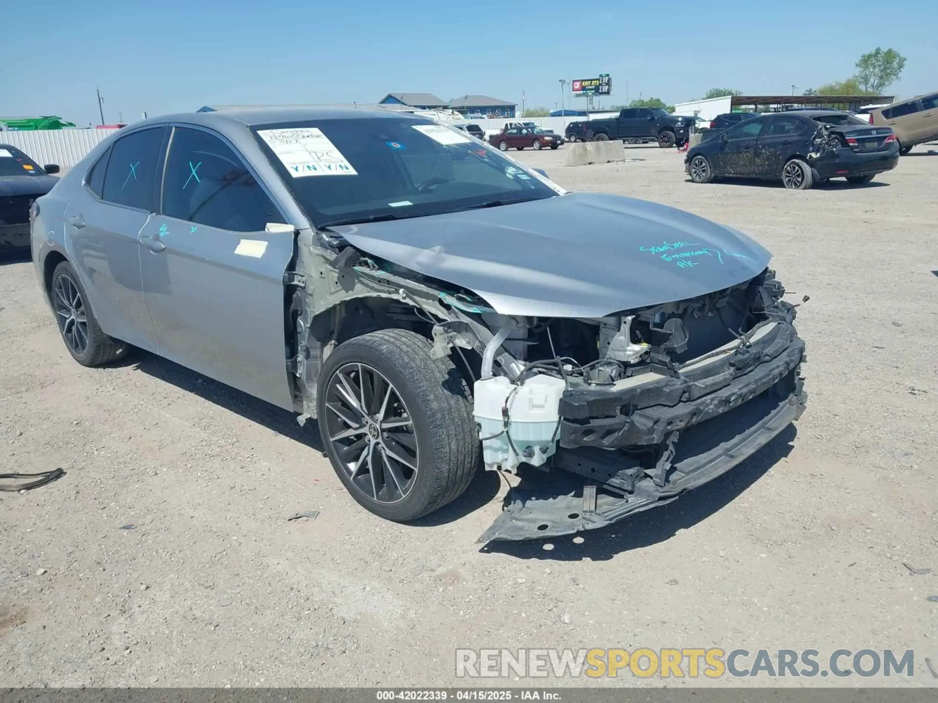 1 Photograph of a damaged car 4T1G11AKXMU555341 TOYOTA CAMRY 2021
