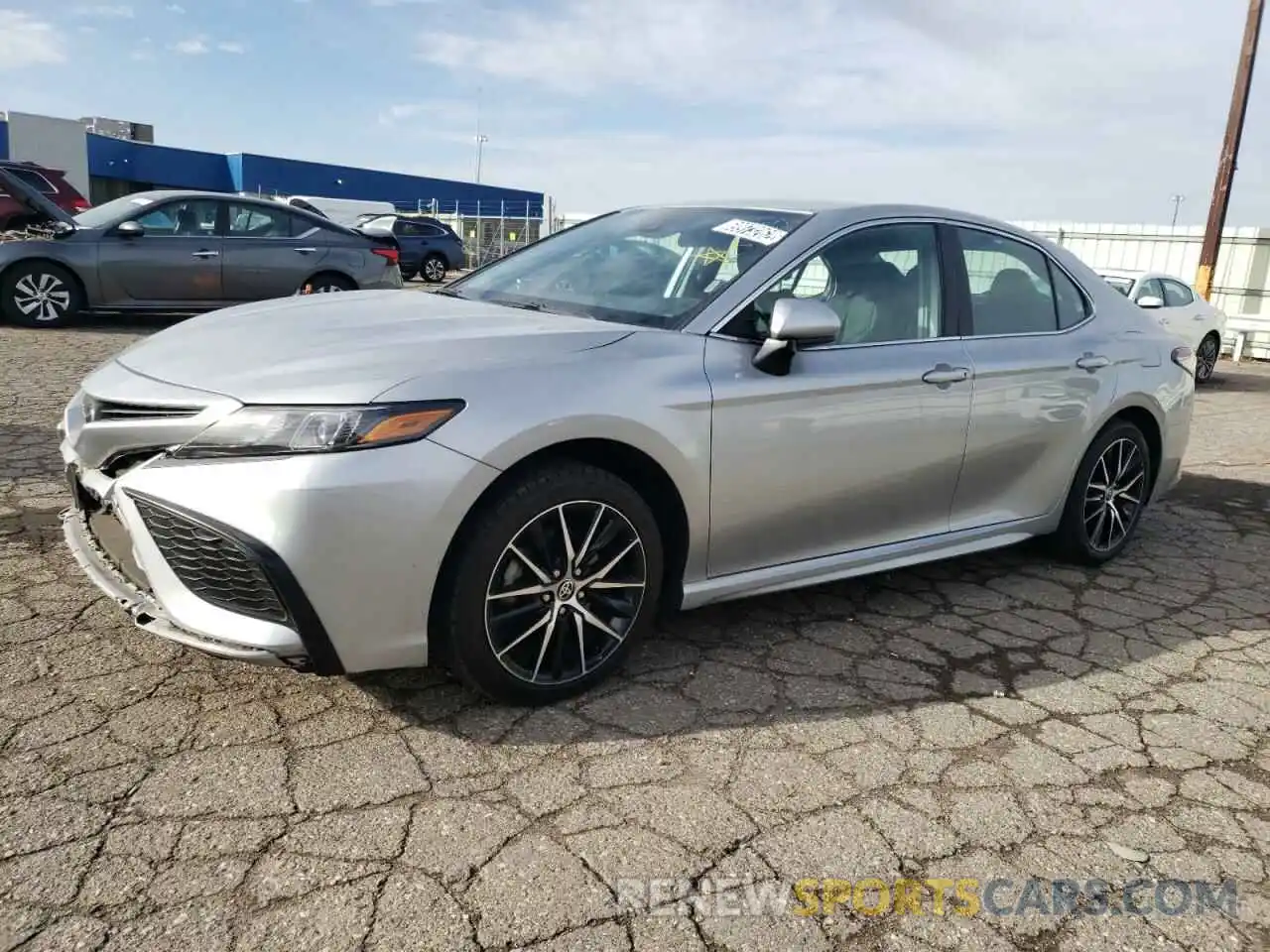 1 Photograph of a damaged car 4T1G11AKXMU557123 TOYOTA CAMRY 2021