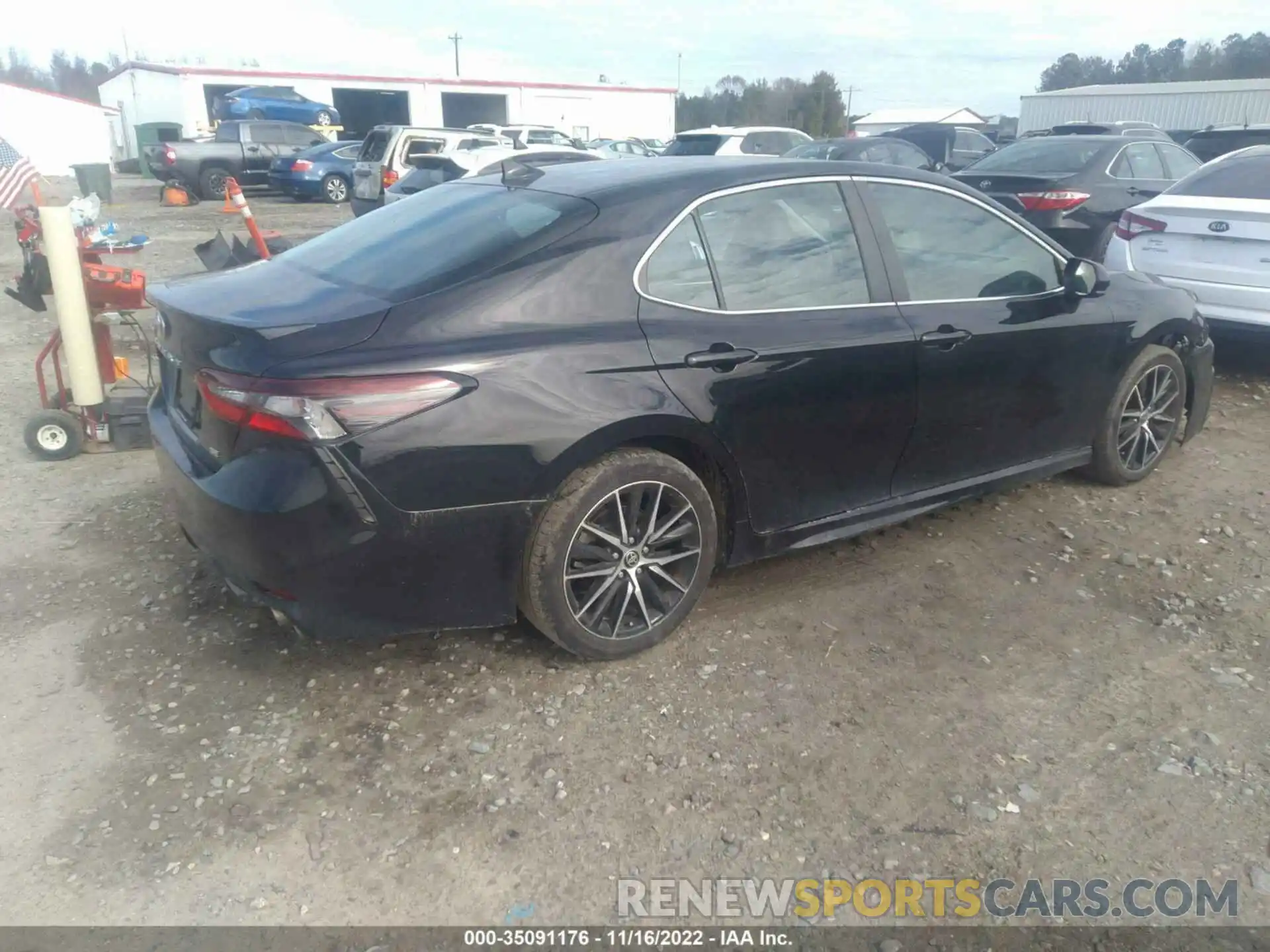 4 Photograph of a damaged car 4T1G11AKXMU558949 TOYOTA CAMRY 2021