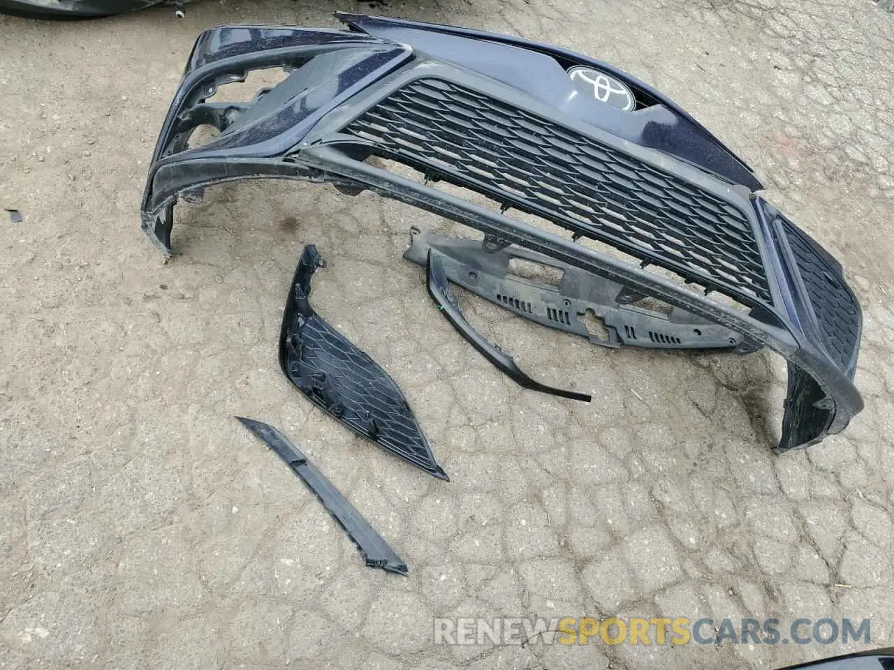 12 Photograph of a damaged car 4T1G11AKXMU559874 TOYOTA CAMRY 2021