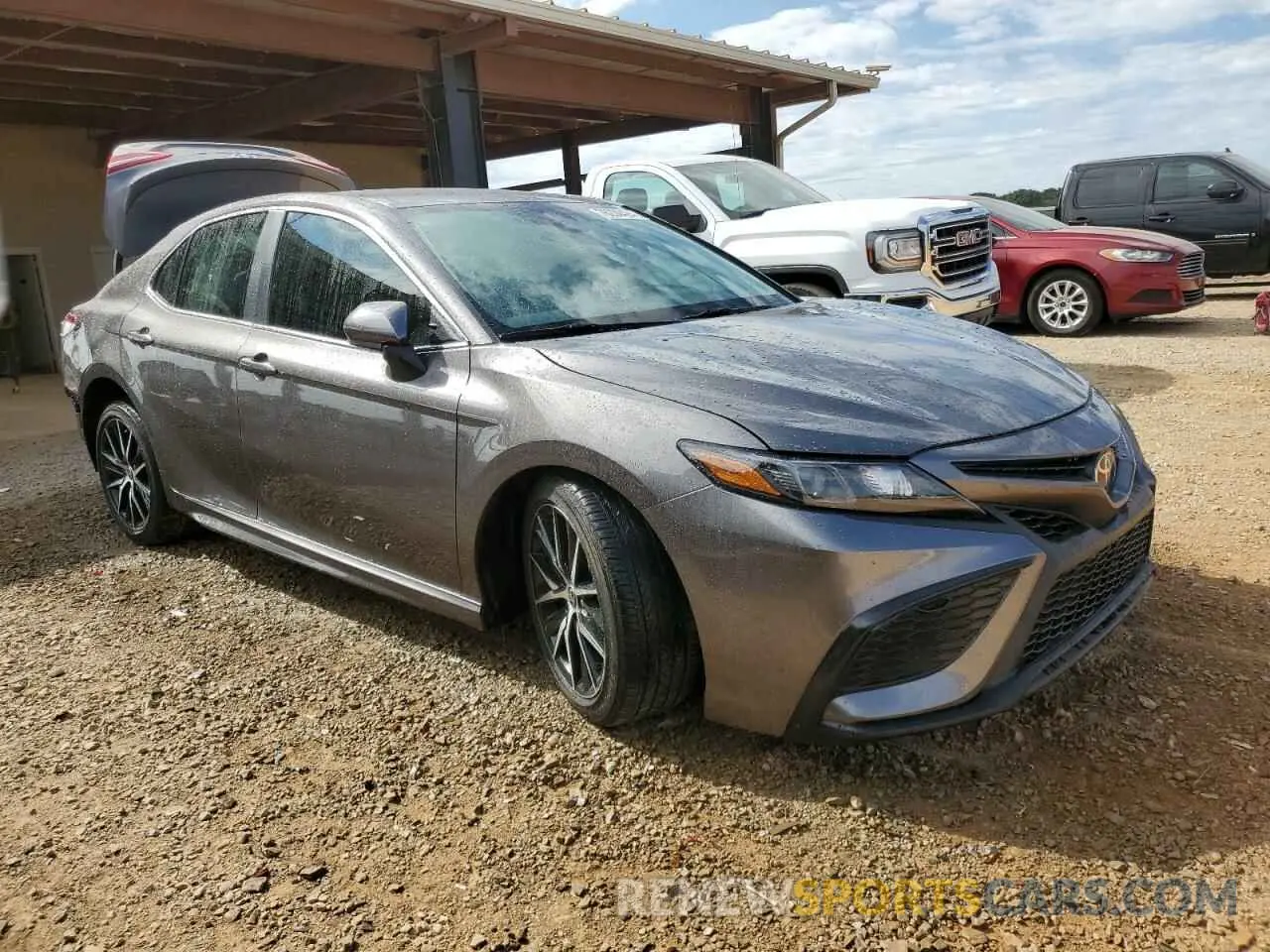 4 Photograph of a damaged car 4T1G11AKXMU568204 TOYOTA CAMRY 2021