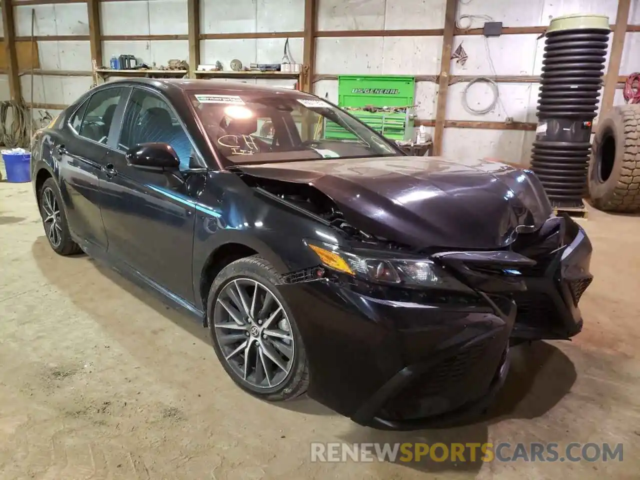 1 Photograph of a damaged car 4T1G11AKXMU569109 TOYOTA CAMRY 2021