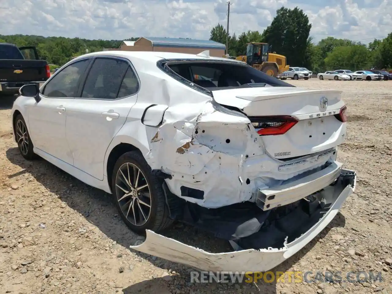 3 Photograph of a damaged car 4T1G11AKXMU569269 TOYOTA CAMRY 2021